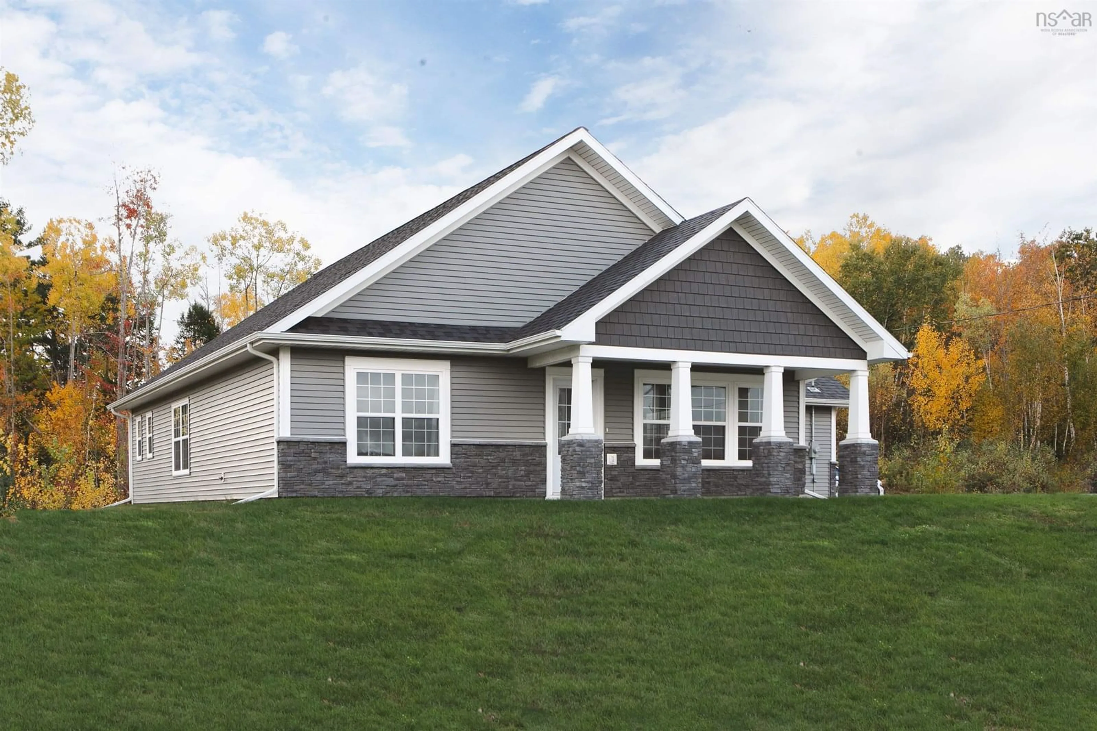 Home with vinyl exterior material for 1472 Andrea Dr, Coldbrook Nova Scotia B4R 1A1