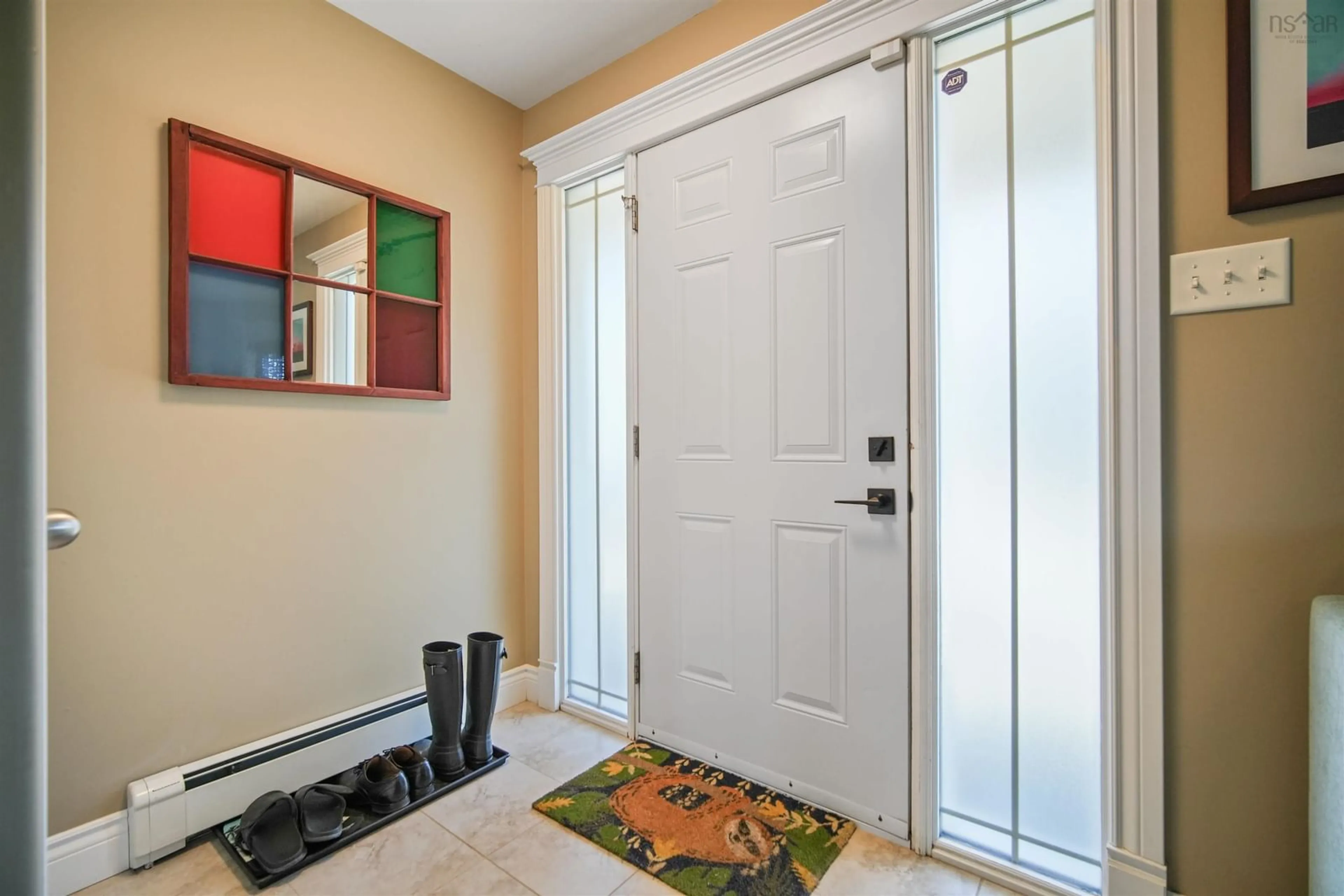 Indoor entryway, wood floors for 189 Nadia Dr, Dartmouth Nova Scotia B3A 0B2