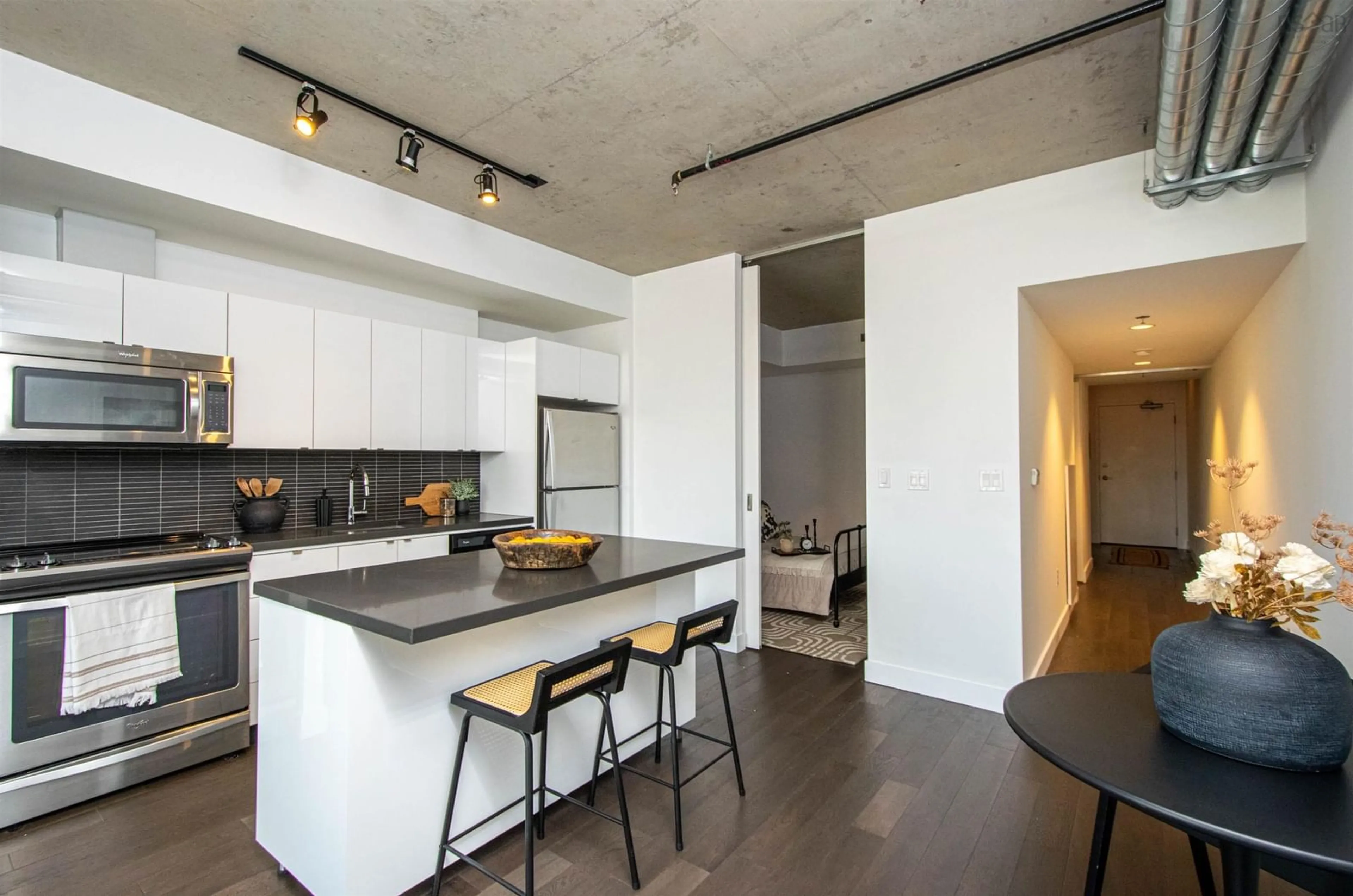 Open concept kitchen for 1065 Barrington St #501, Halifax Nova Scotia B3H 0B7