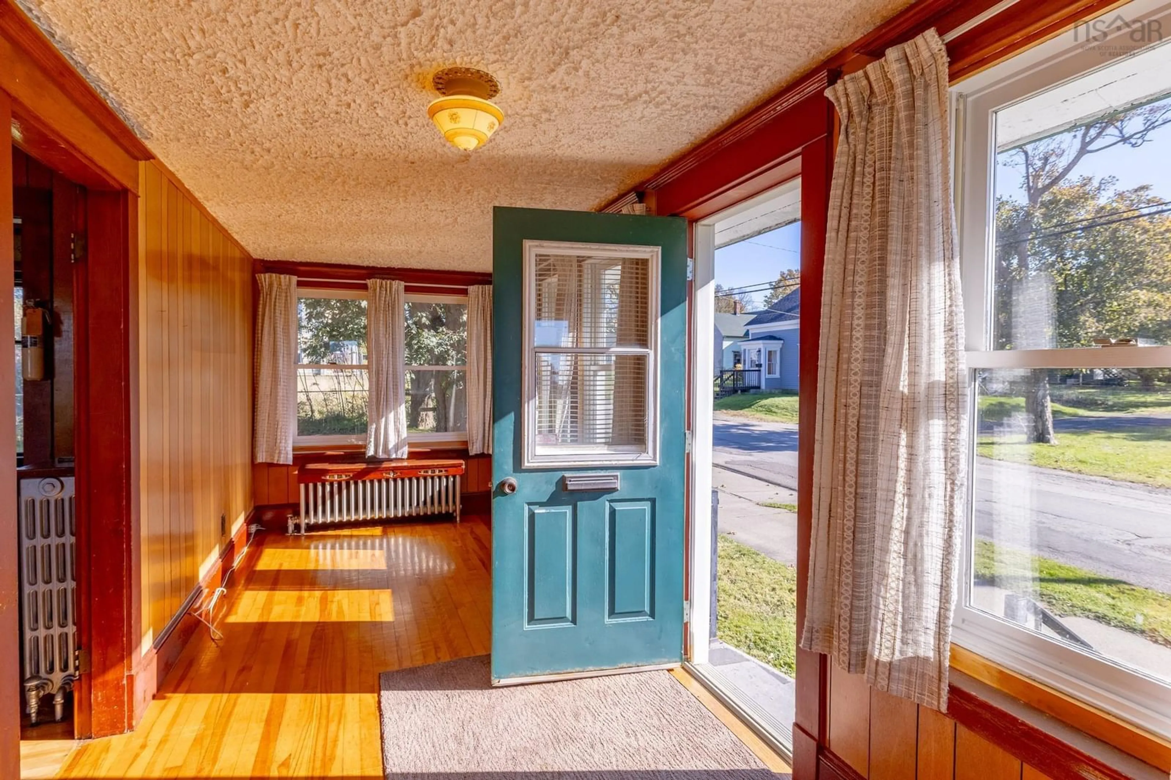 Indoor entryway, wood floors for 36 Argyle St, Yarmouth Nova Scotia B5A 3W2