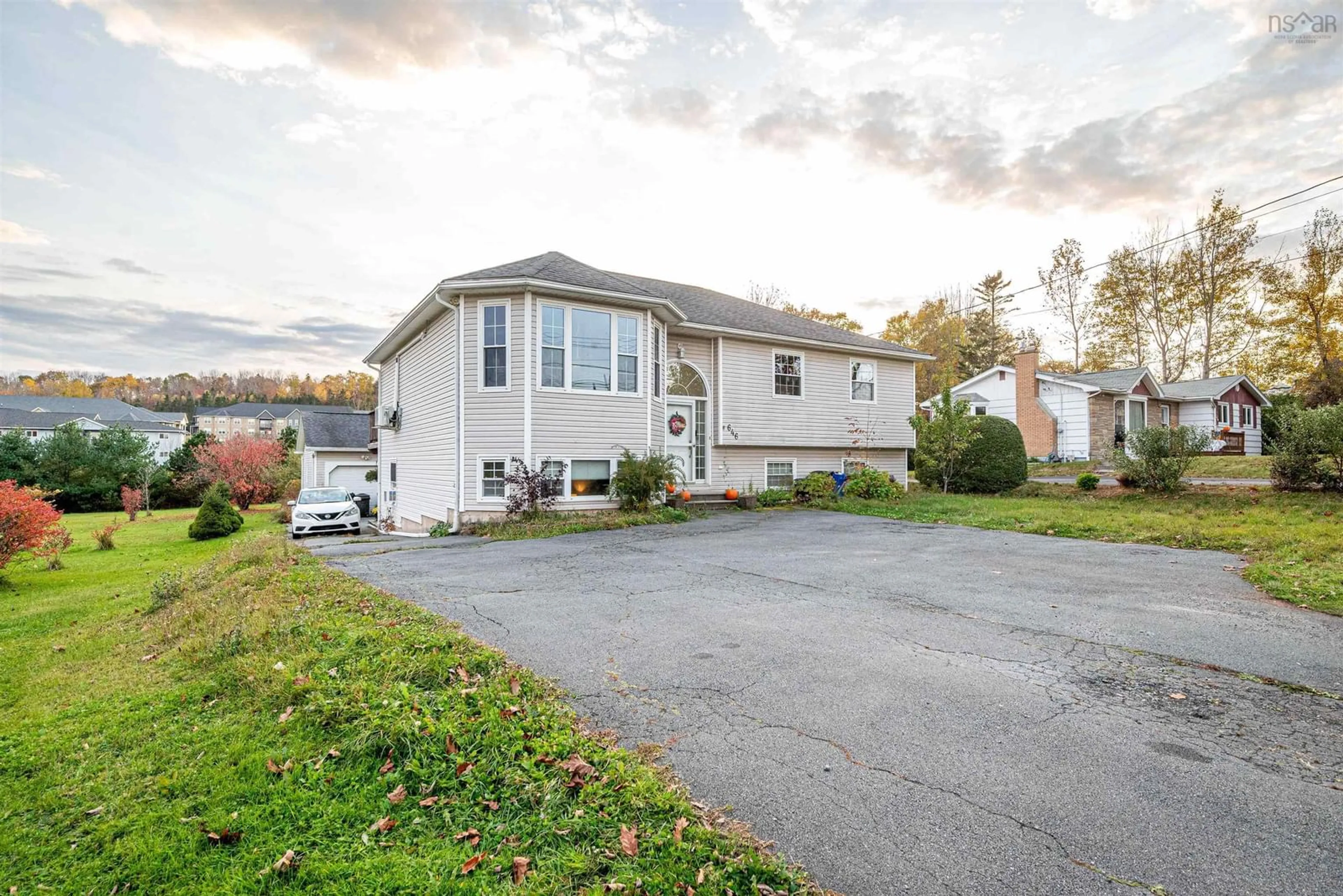 A pic from exterior of the house or condo, cottage for 646 Old Sackville Rd, Lower Sackville Nova Scotia B4C 2K3