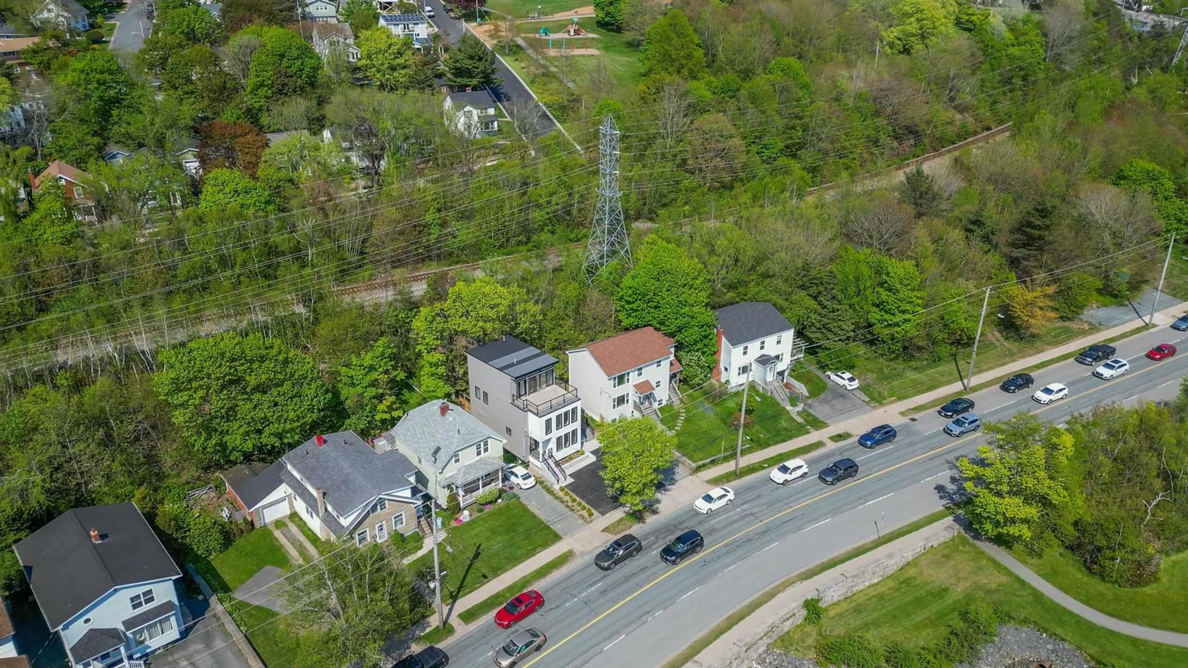 A pic from exterior of the house or condo, the street view for 7077 Quinpool Rd, Halifax Nova Scotia B3L 1C7