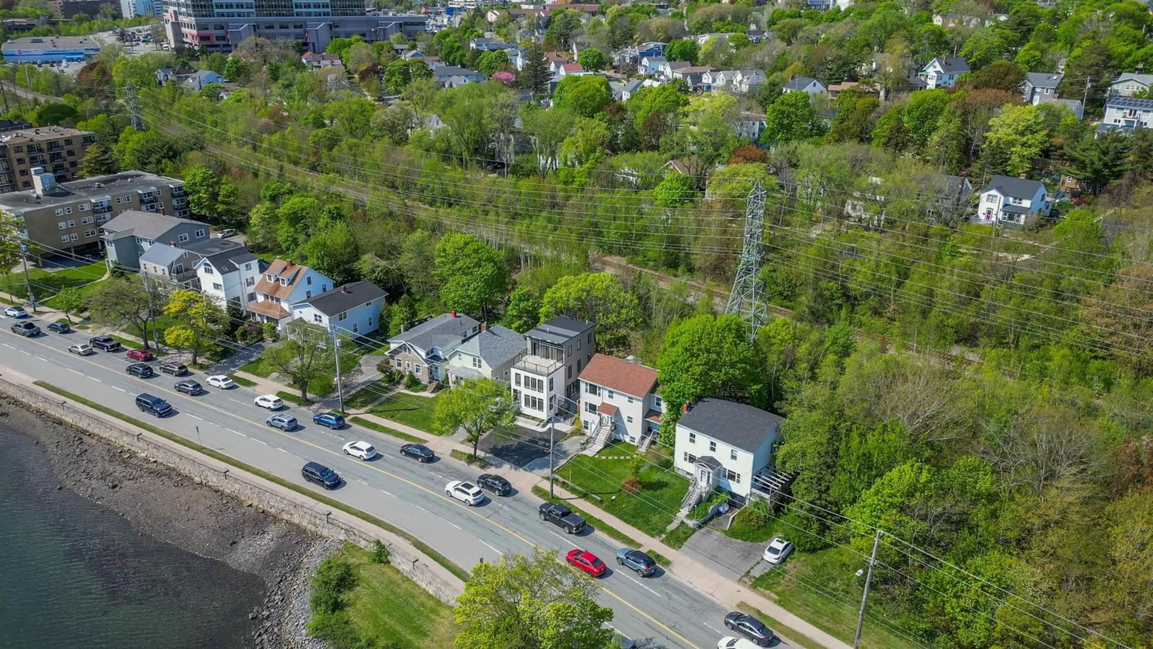 A pic from exterior of the house or condo, the street view for 7077 Quinpool Rd, Halifax Nova Scotia B3L 1C7