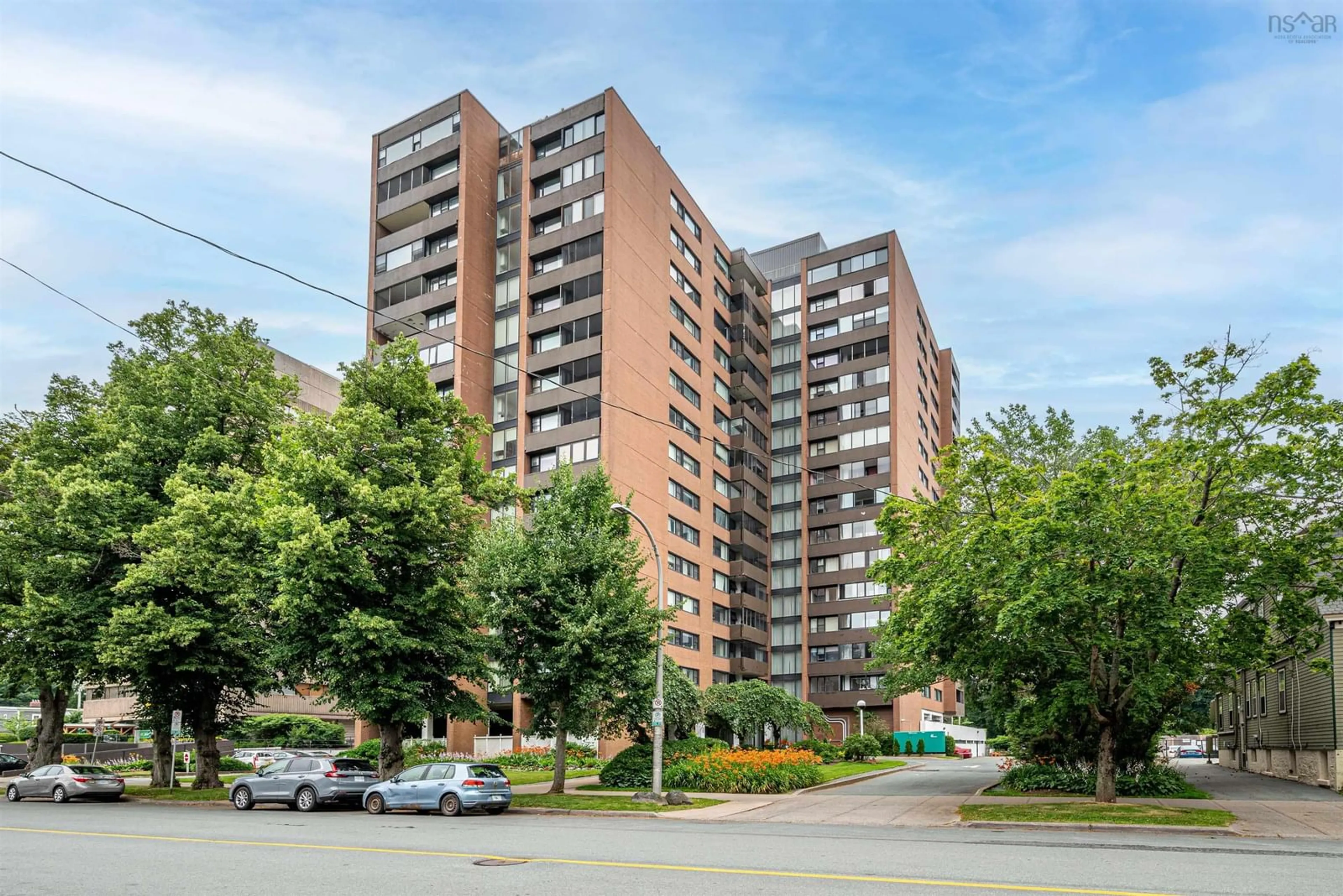 A pic from exterior of the house or condo, the front or back of building for 5959 Spring Garden Rd #304, Halifax Nova Scotia B3H 1Y5