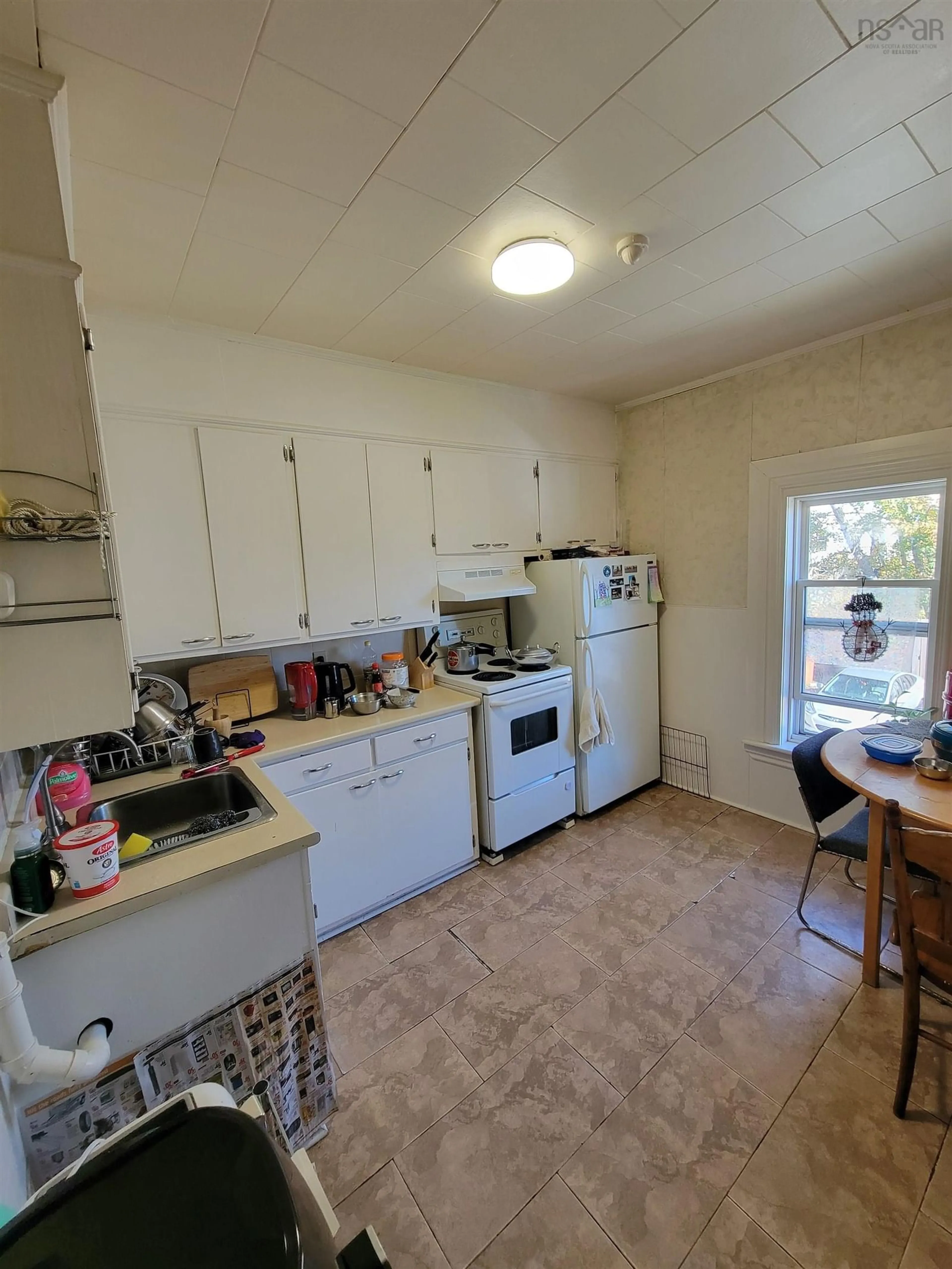 Standard kitchen, unknown floor, cottage for 273 Bentinck St, Sydney Nova Scotia B1P 1H1