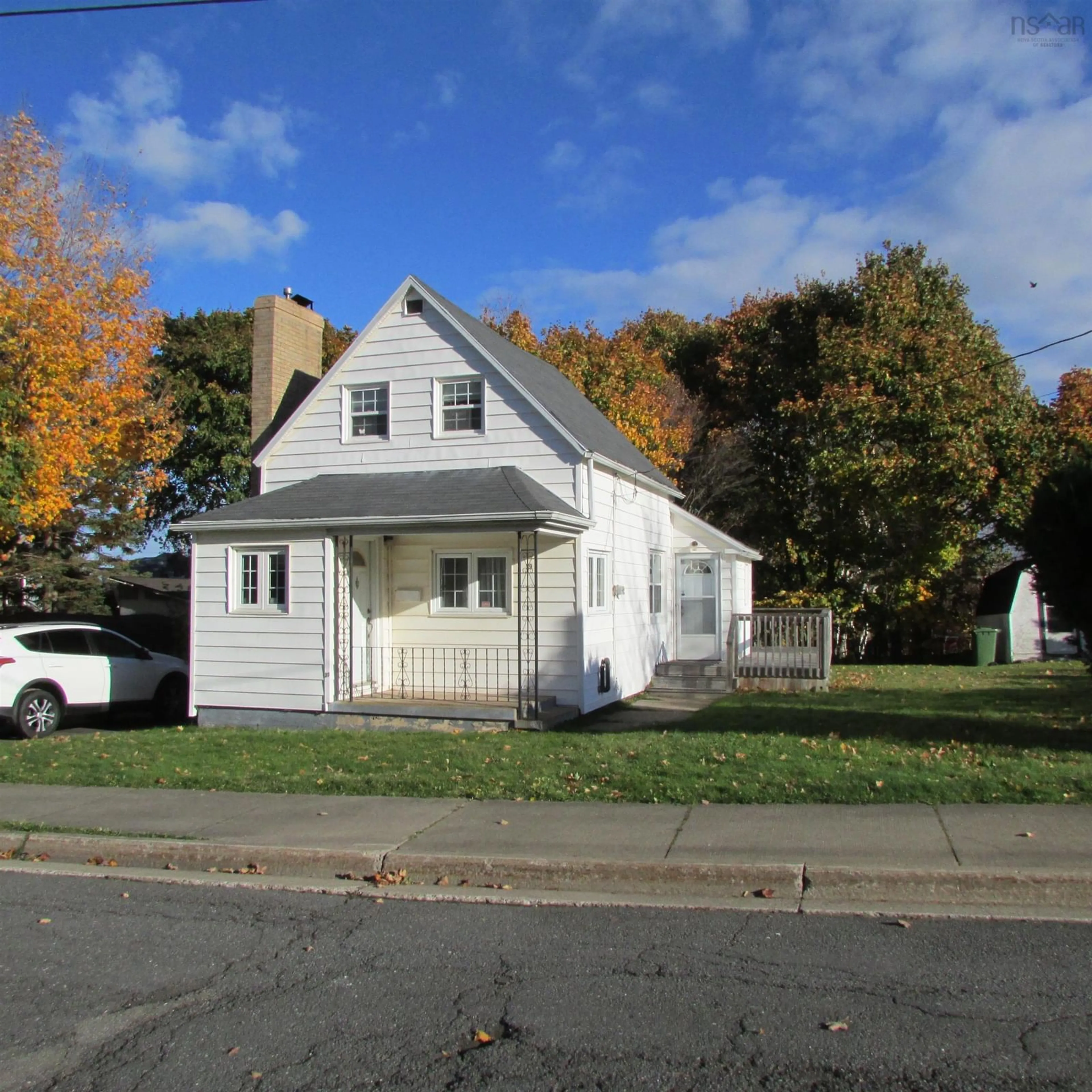 Frontside or backside of a home, the street view for 39 Moulton Ave, North Sydney Nova Scotia B2A 1L2