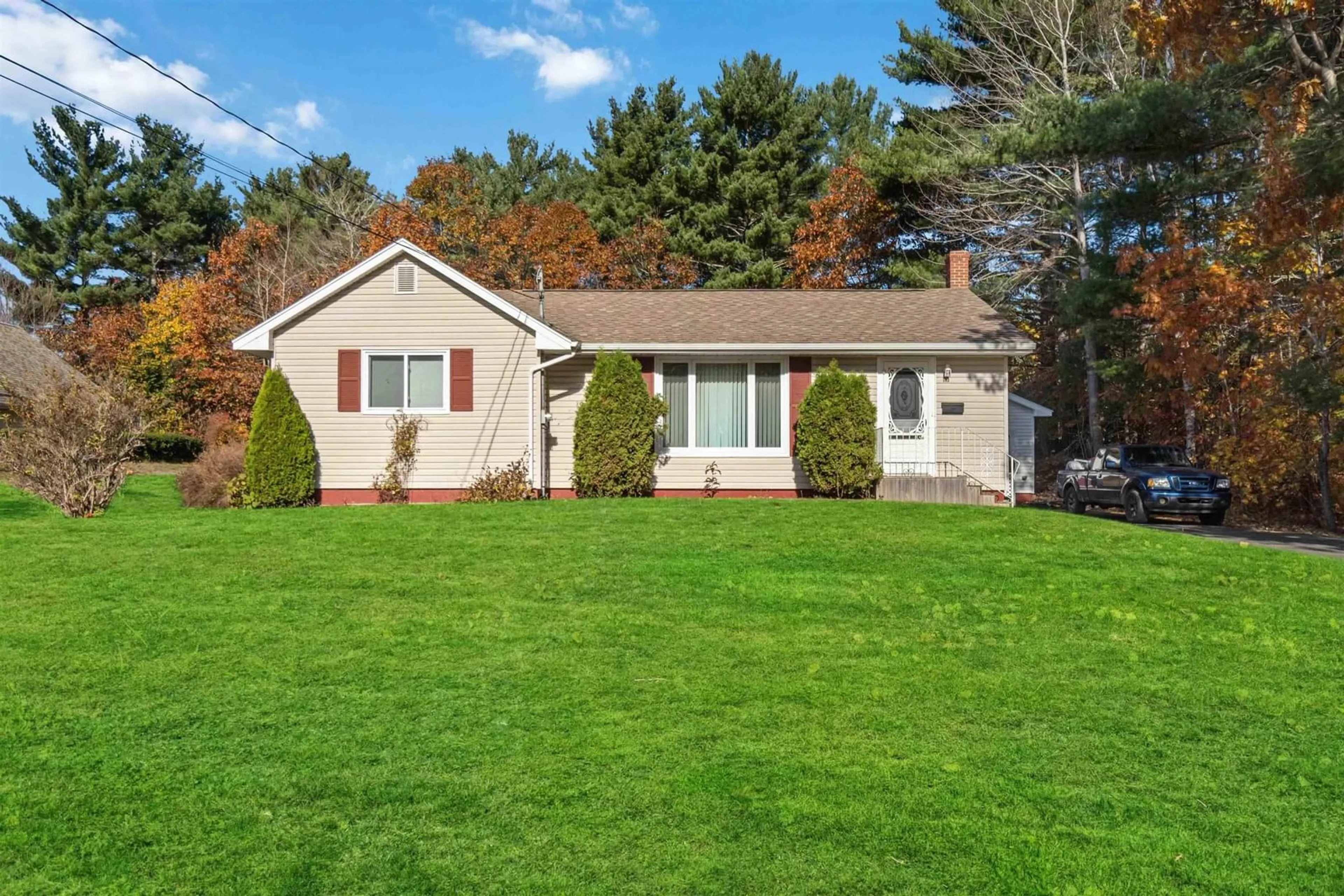 Frontside or backside of a home, cottage for 2743 Mountain View Rd, Coldbrook Nova Scotia B4R 1B4