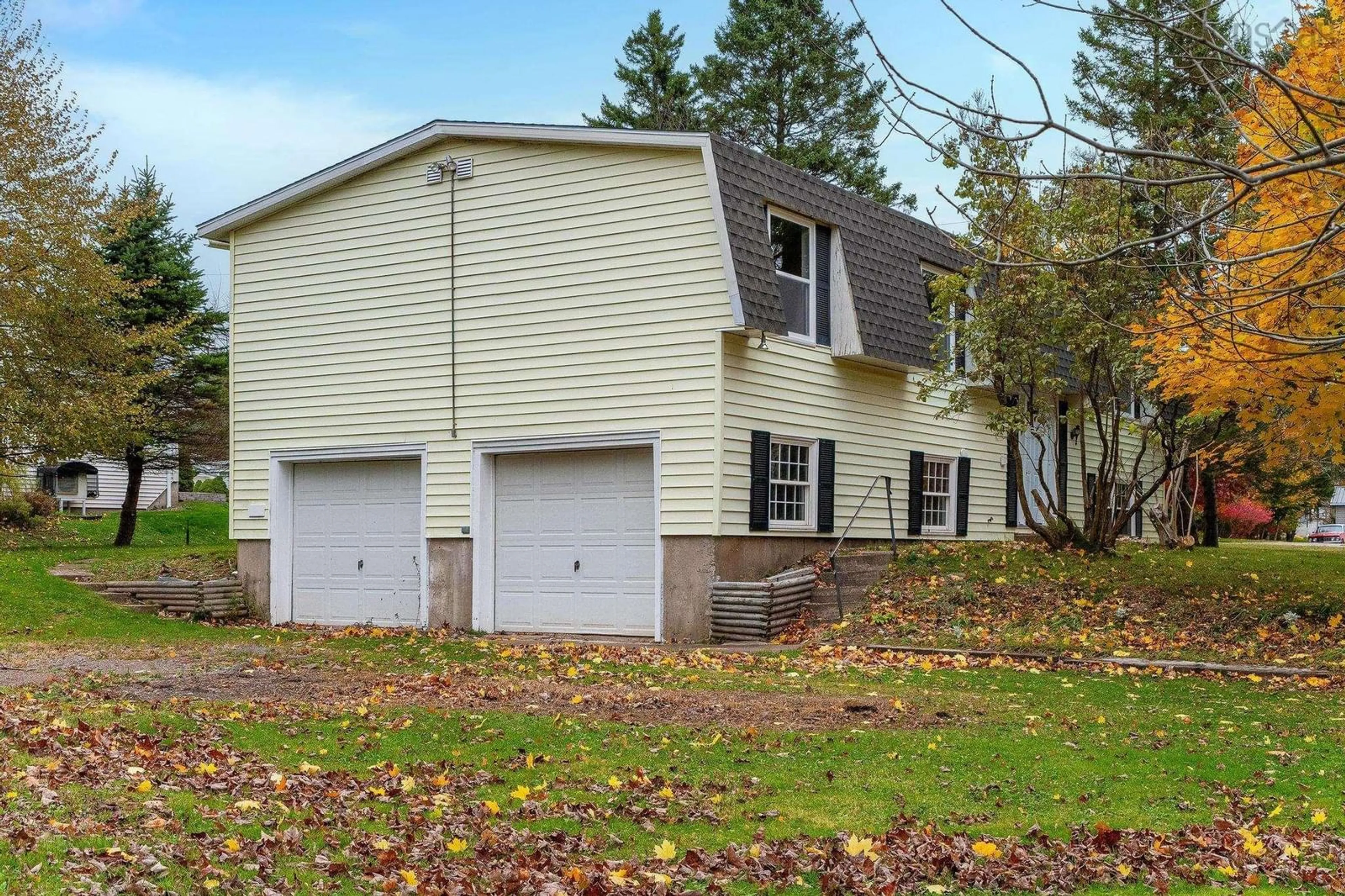 Frontside or backside of a home, cottage for 8 First Crt, Valley Nova Scotia B6L 2G6