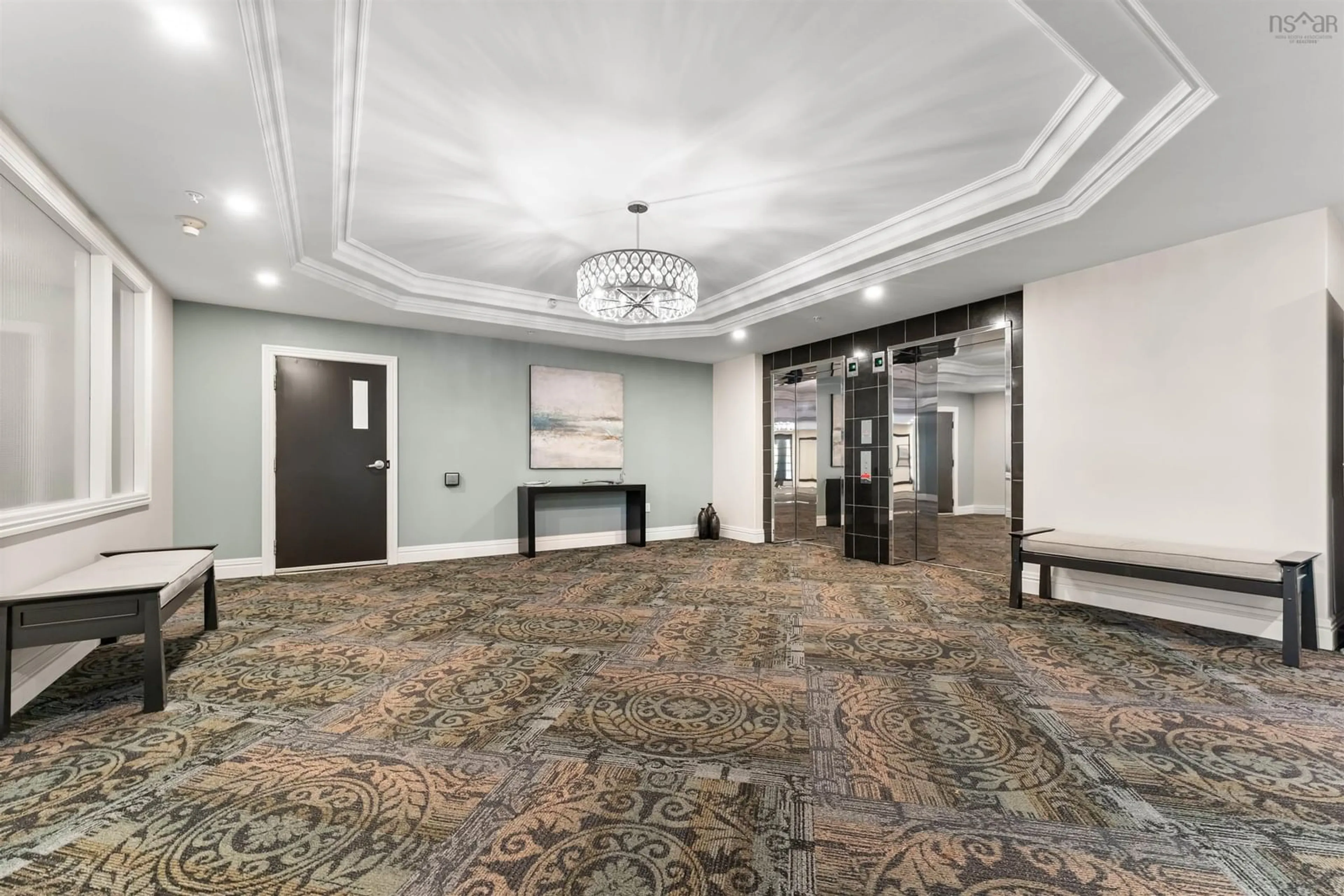 Indoor lobby, carpet floors for 1540 Summer St #304, Halifax Nova Scotia B3H 4R9