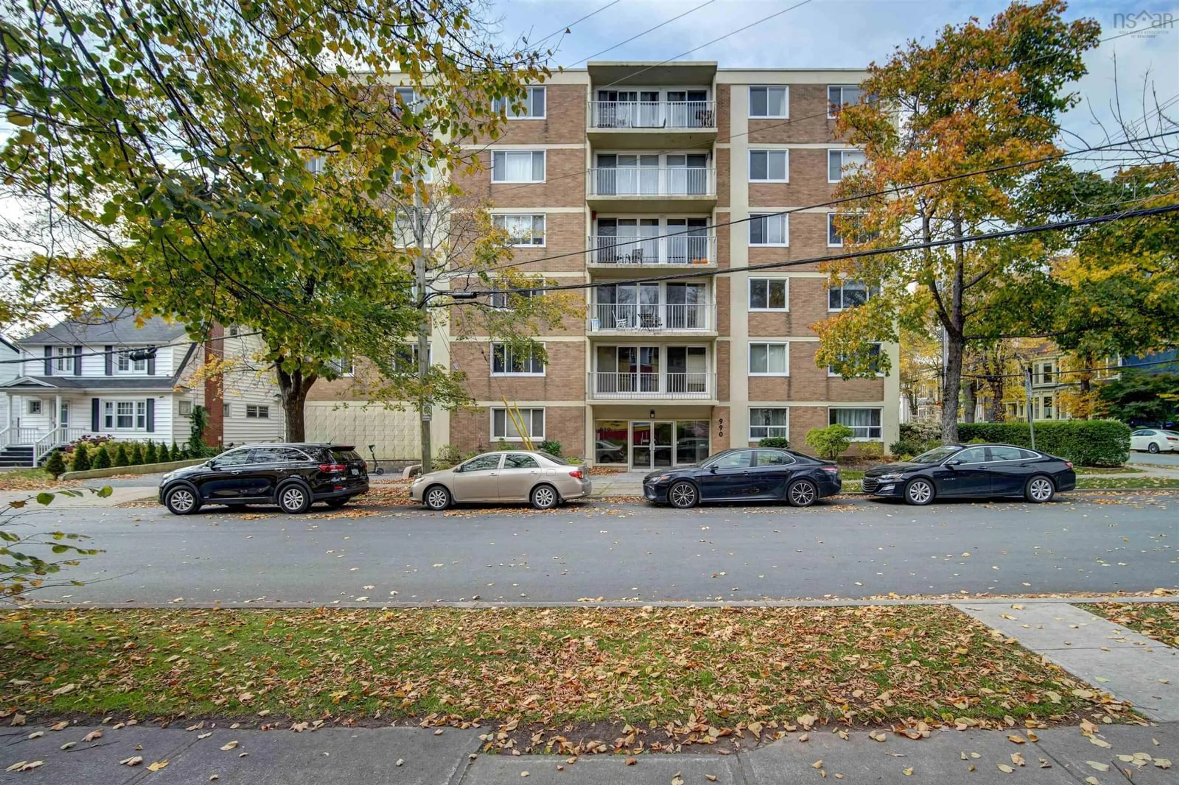 A pic from exterior of the house or condo, the front or back of building for 990 Mclean St #605, Halifax Nova Scotia B3H 2V1