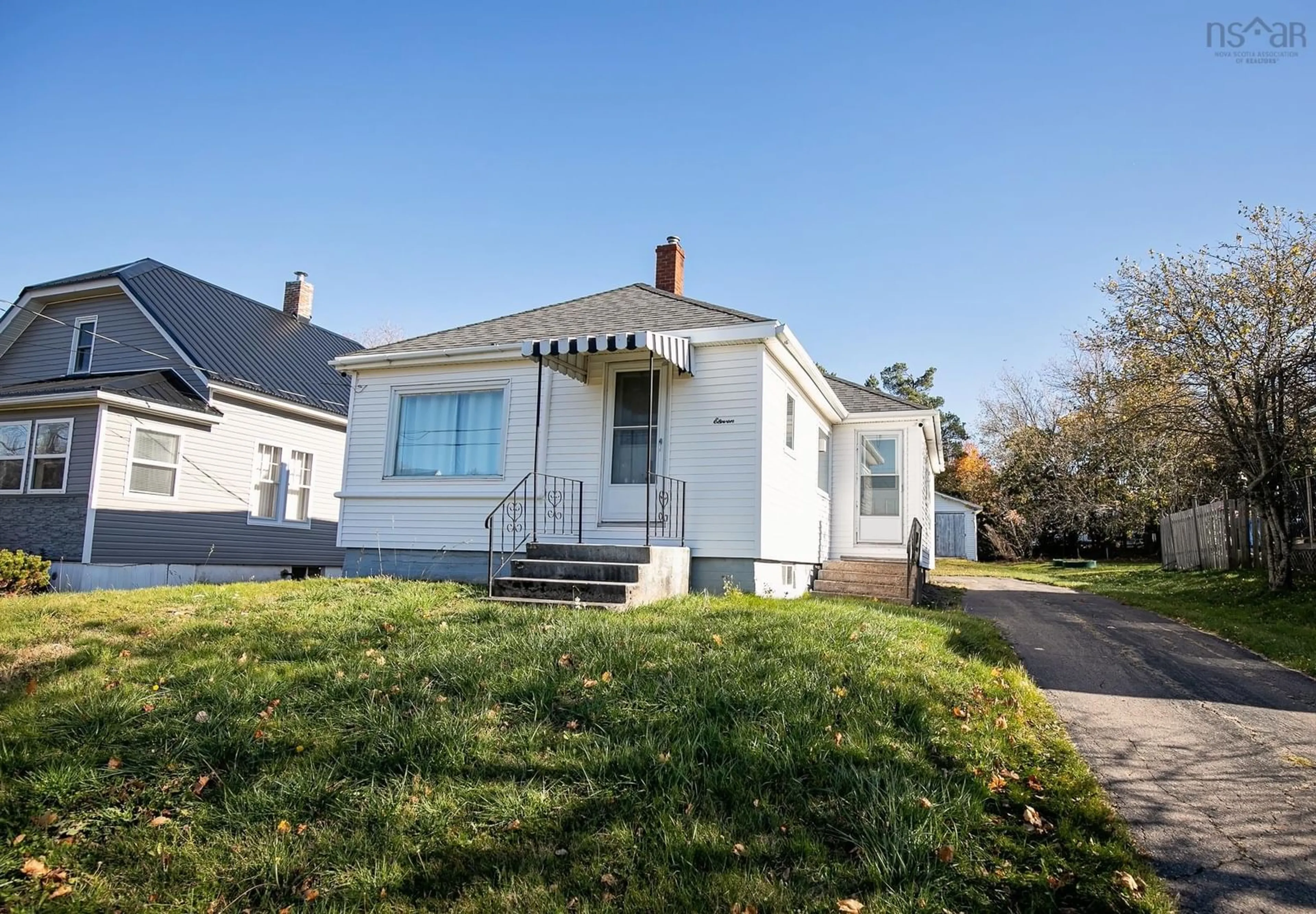 Frontside or backside of a home, cottage for 11 Lorne St, Springhill Nova Scotia B0M 1X0