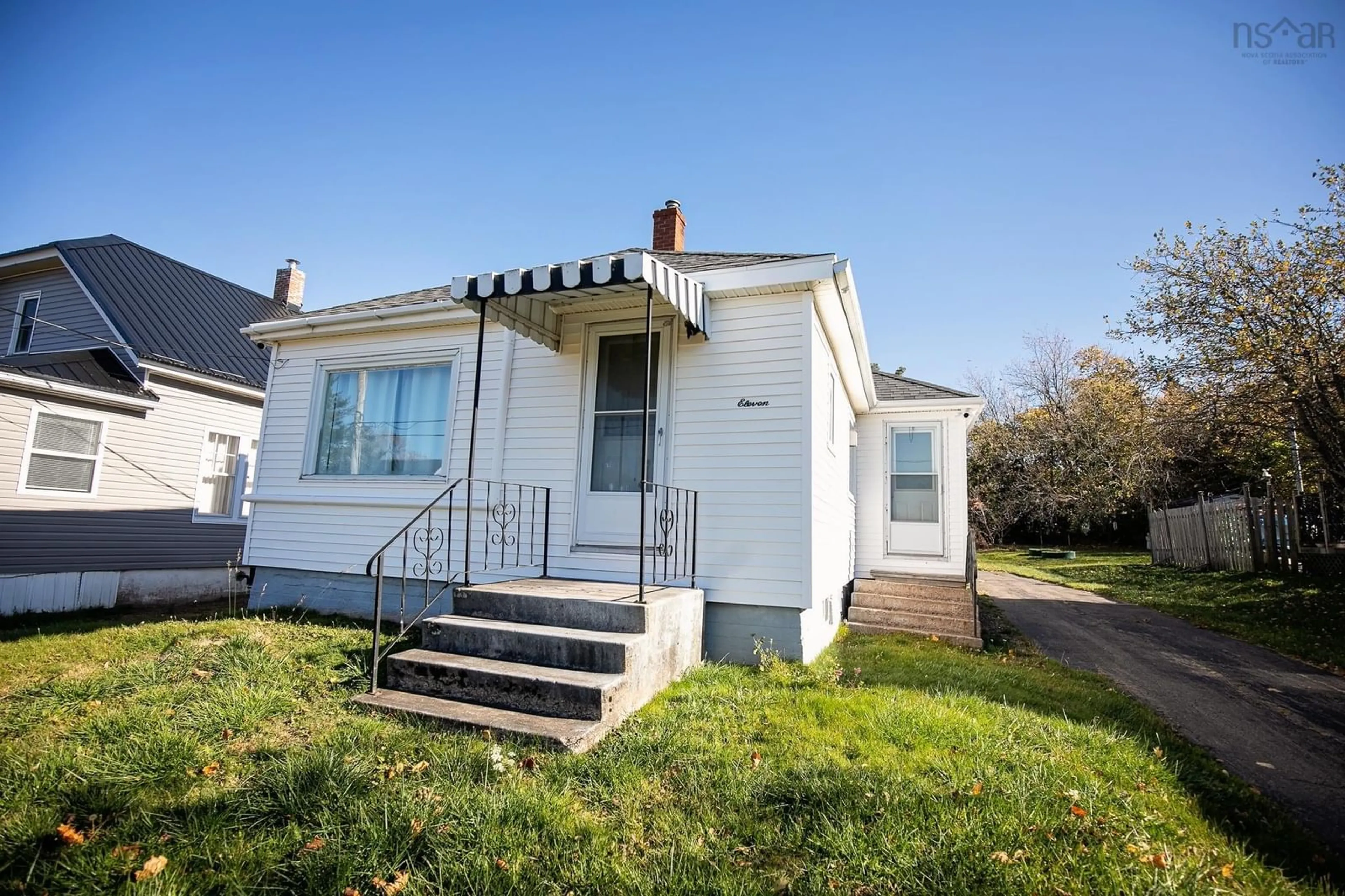 Frontside or backside of a home, cottage for 11 Lorne St, Springhill Nova Scotia B0M 1X0