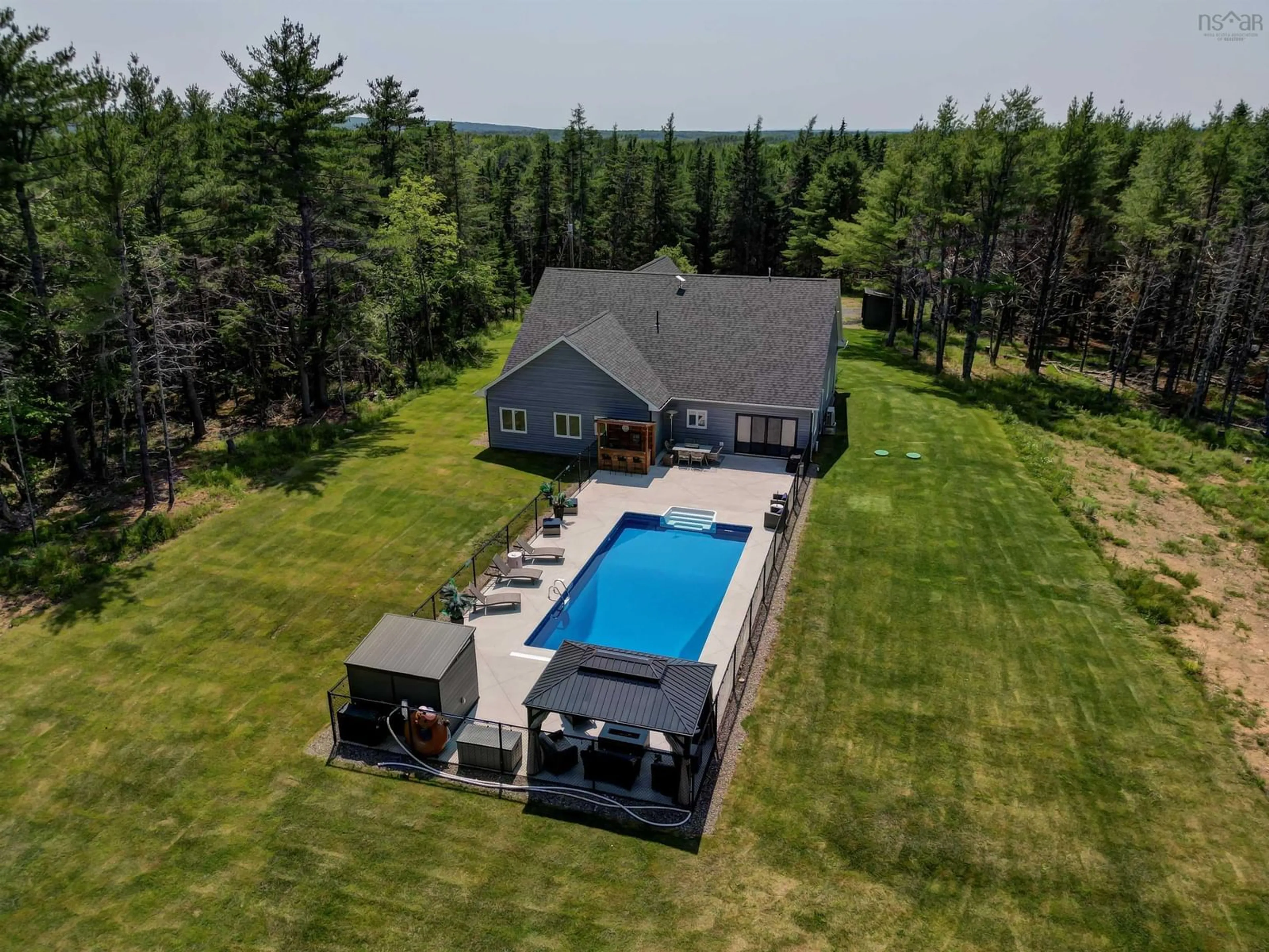 Indoor or outdoor pool for 2673 Stewiacke Rd, Lanesville Nova Scotia B0N 2J0