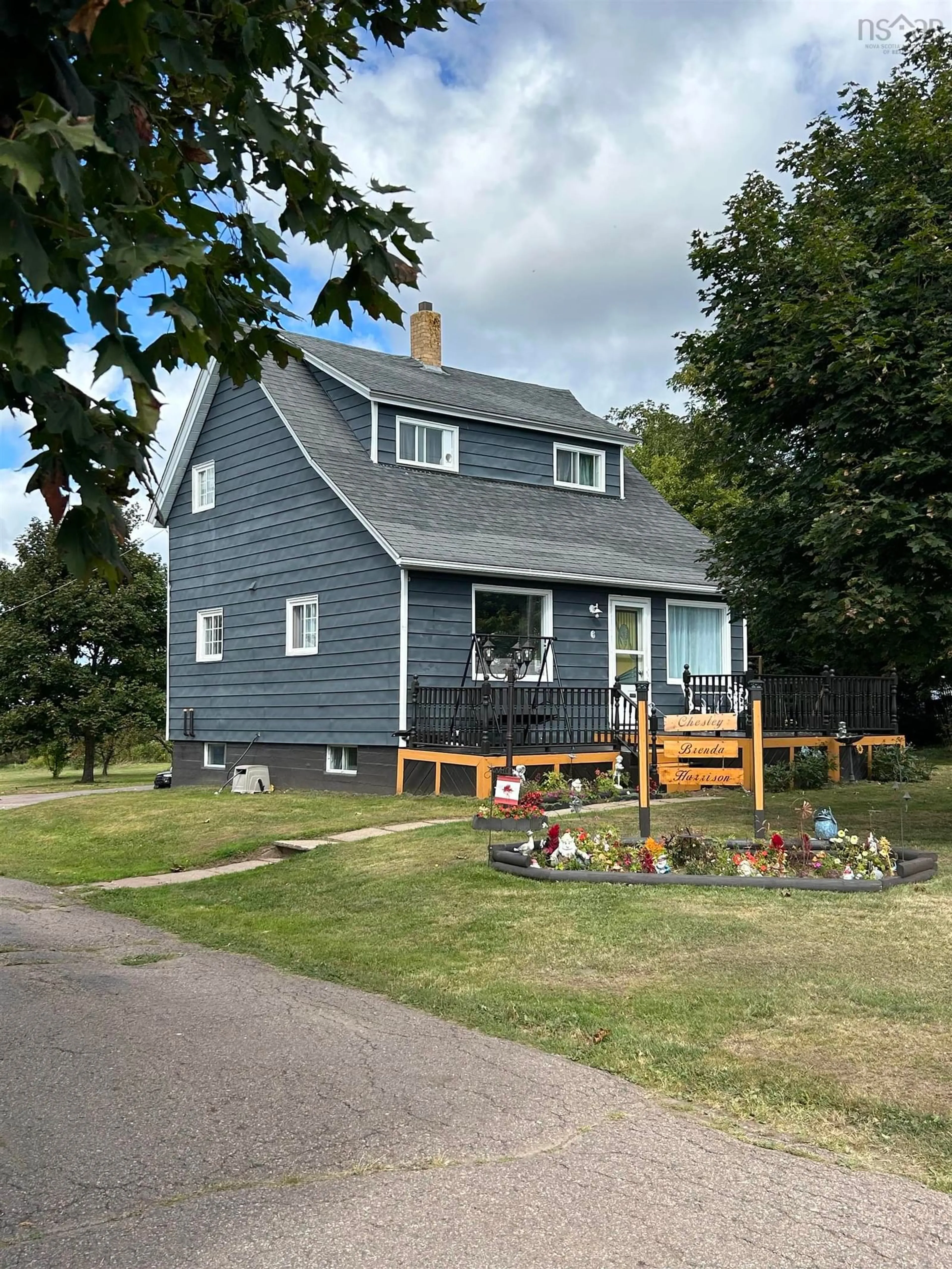 Frontside or backside of a home, cottage for 6 Maple St, Springhill Nova Scotia B0M 1X0