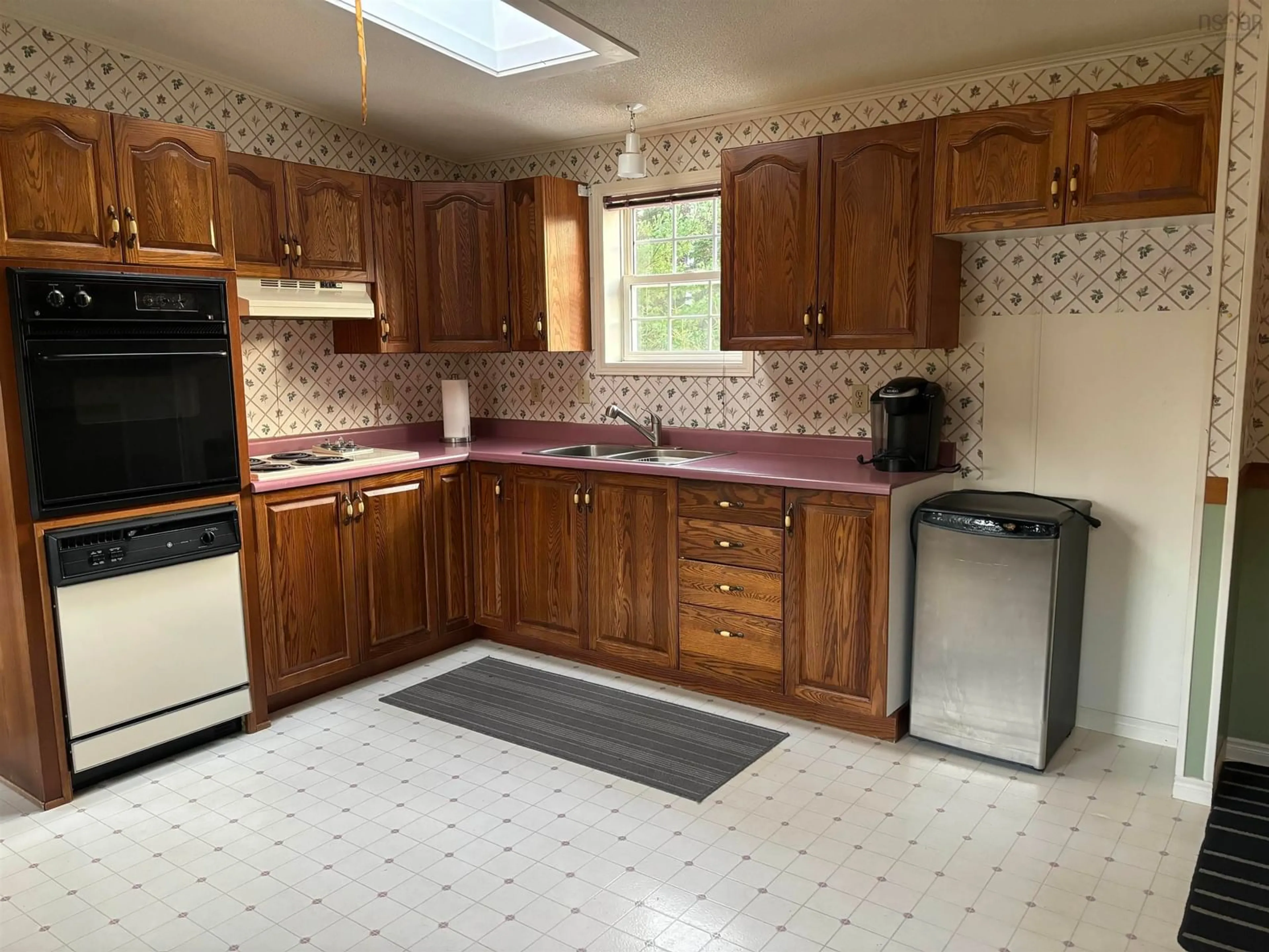 Standard kitchen, wood floors, cottage for 4039/4041 Highway 105, Glendale Nova Scotia B0E 3L0