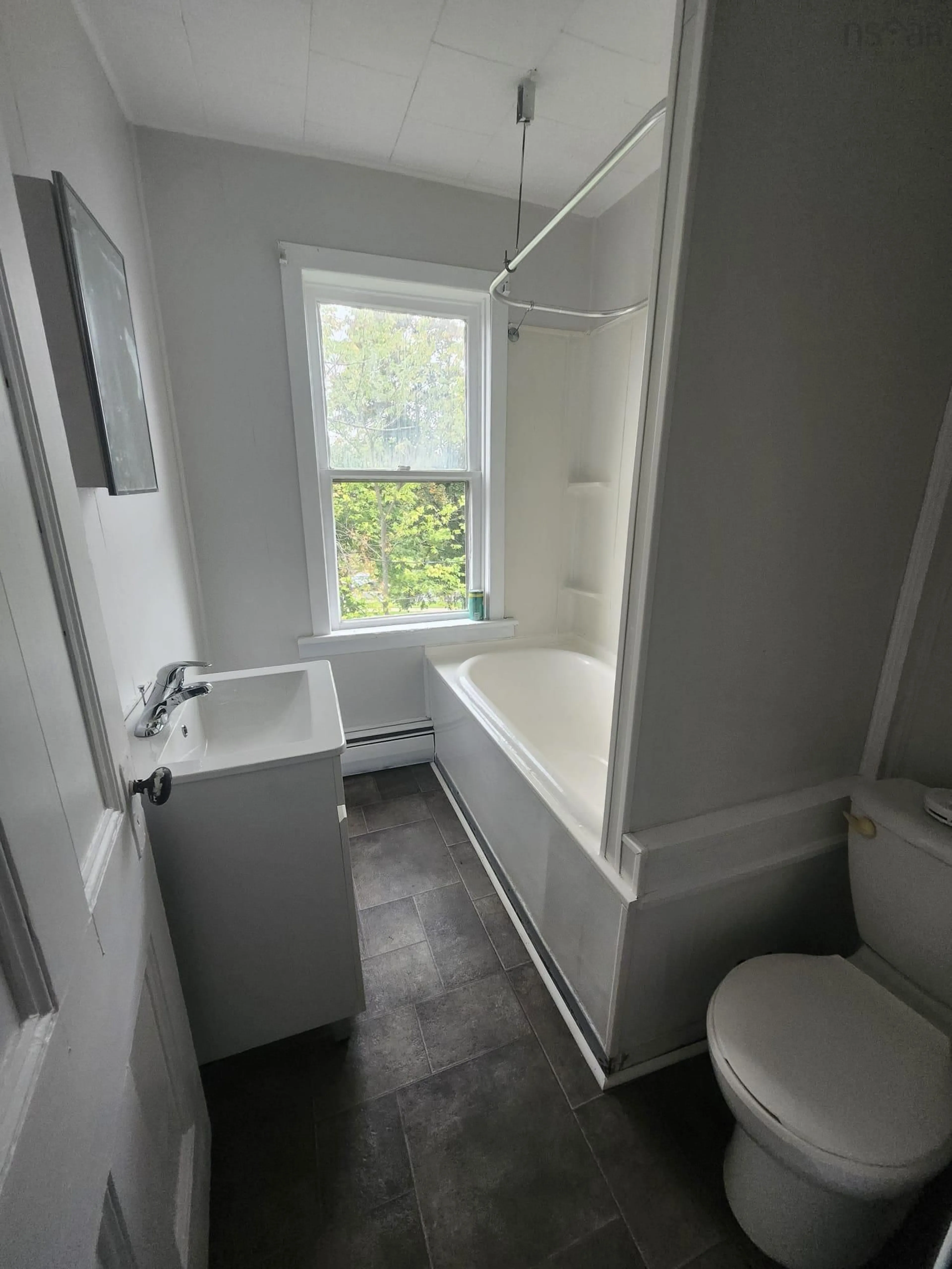 Bathroom, unknown floor for 146 North Provost St, New Glasgow Nova Scotia B2H 1P2