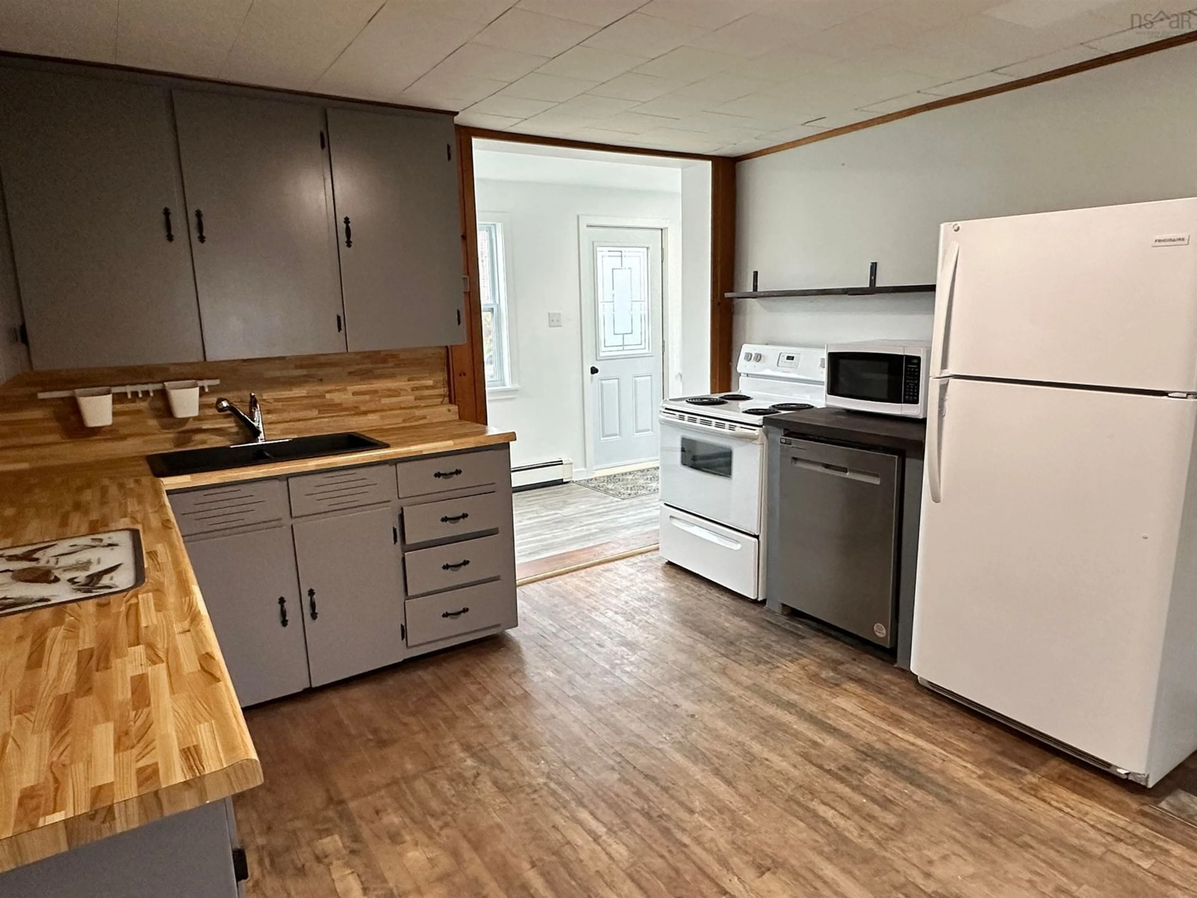 Standard kitchen, wood floors, cottage for 54 Old Port Mouton Rd, Liverpool Nova Scotia B0T 1K0