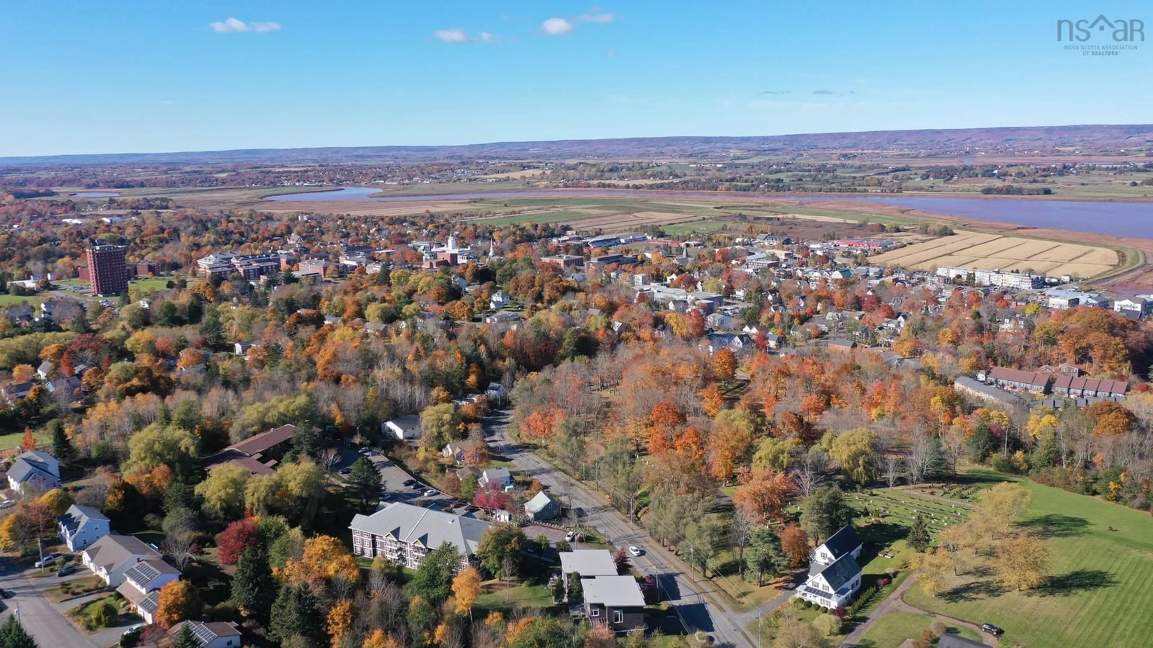 A pic from exterior of the house or condo, the street view for 150 Gaspereau Ave, Wolfville Nova Scotia B4P 2E1