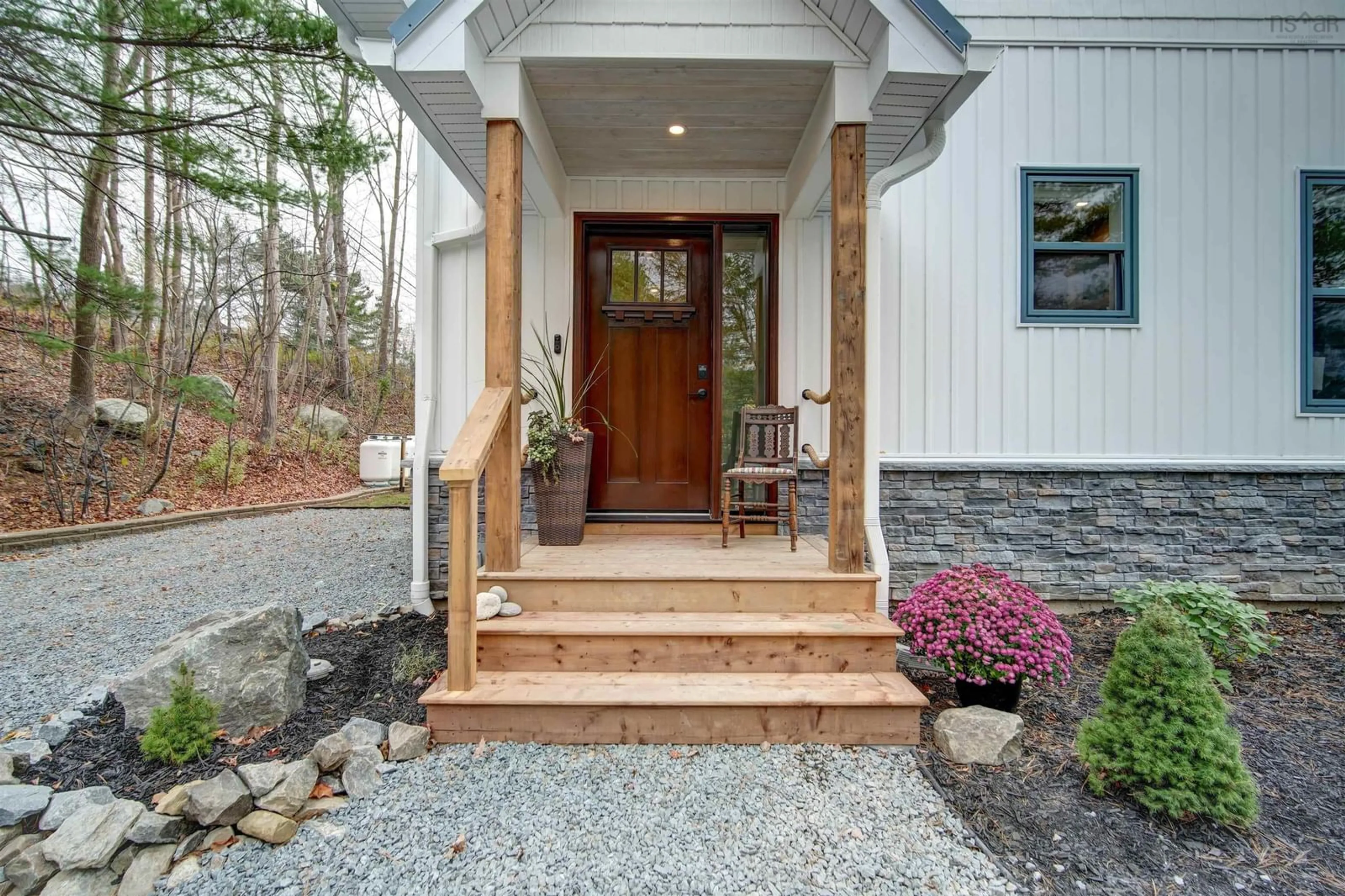 Indoor entryway, wood floors for 2881 Highway 2, Fall River Nova Scotia B2T 1W3