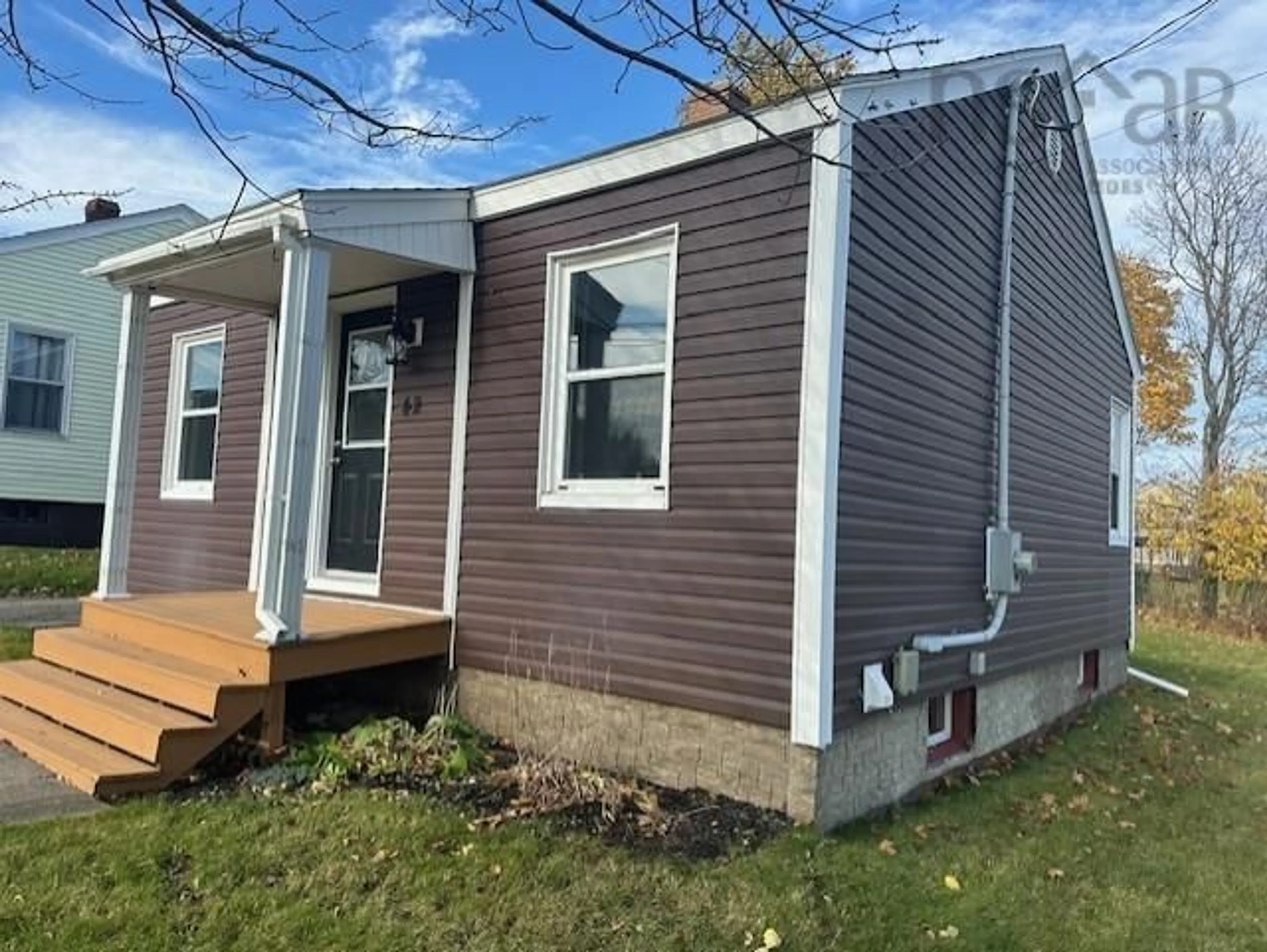 Home with vinyl exterior material for 42 Cambey Ave, Stellarton Nova Scotia B0K 1S0