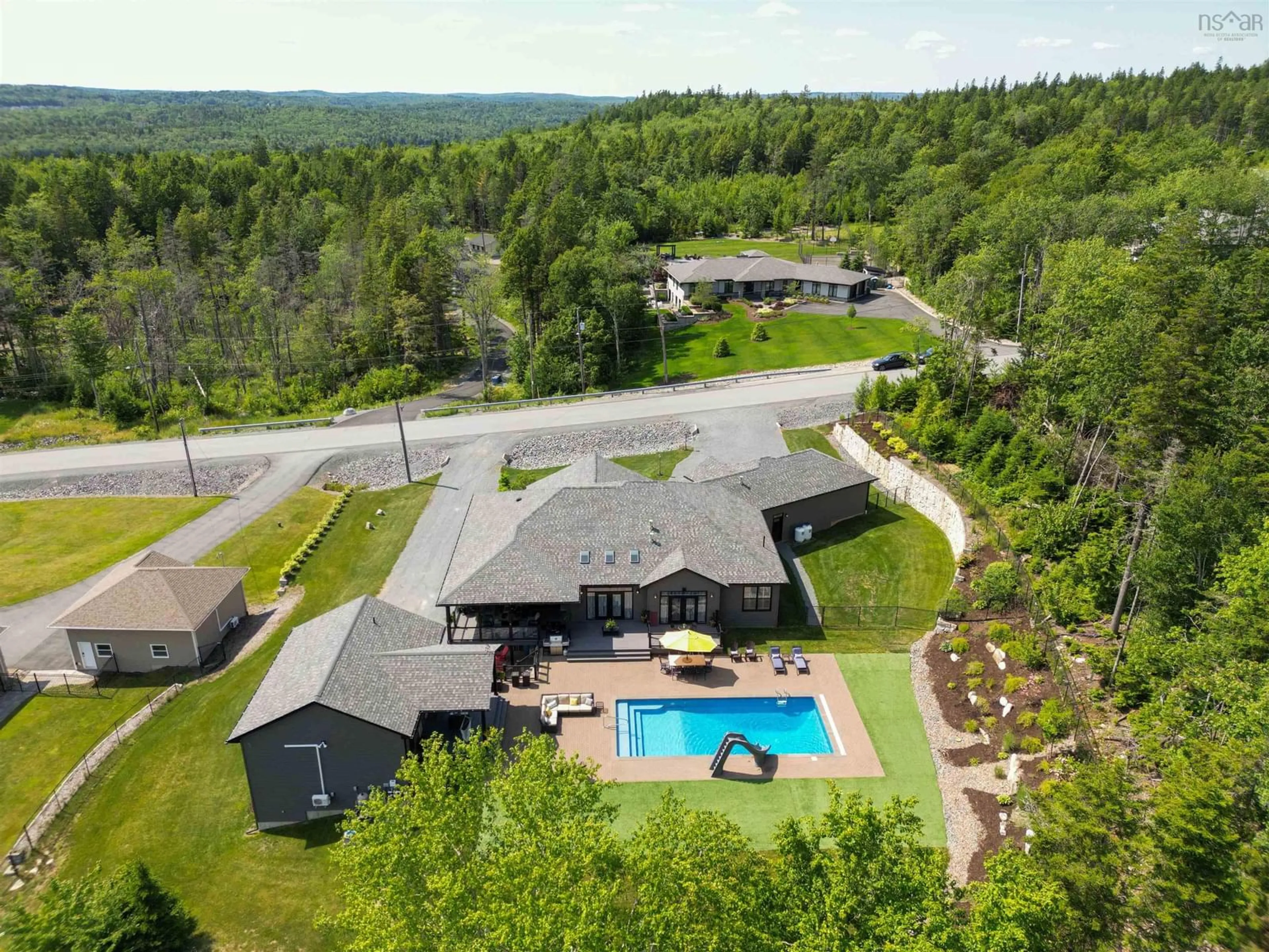 Indoor or outdoor pool for 561 Heddas Way, Fall River Nova Scotia B2T 0M3