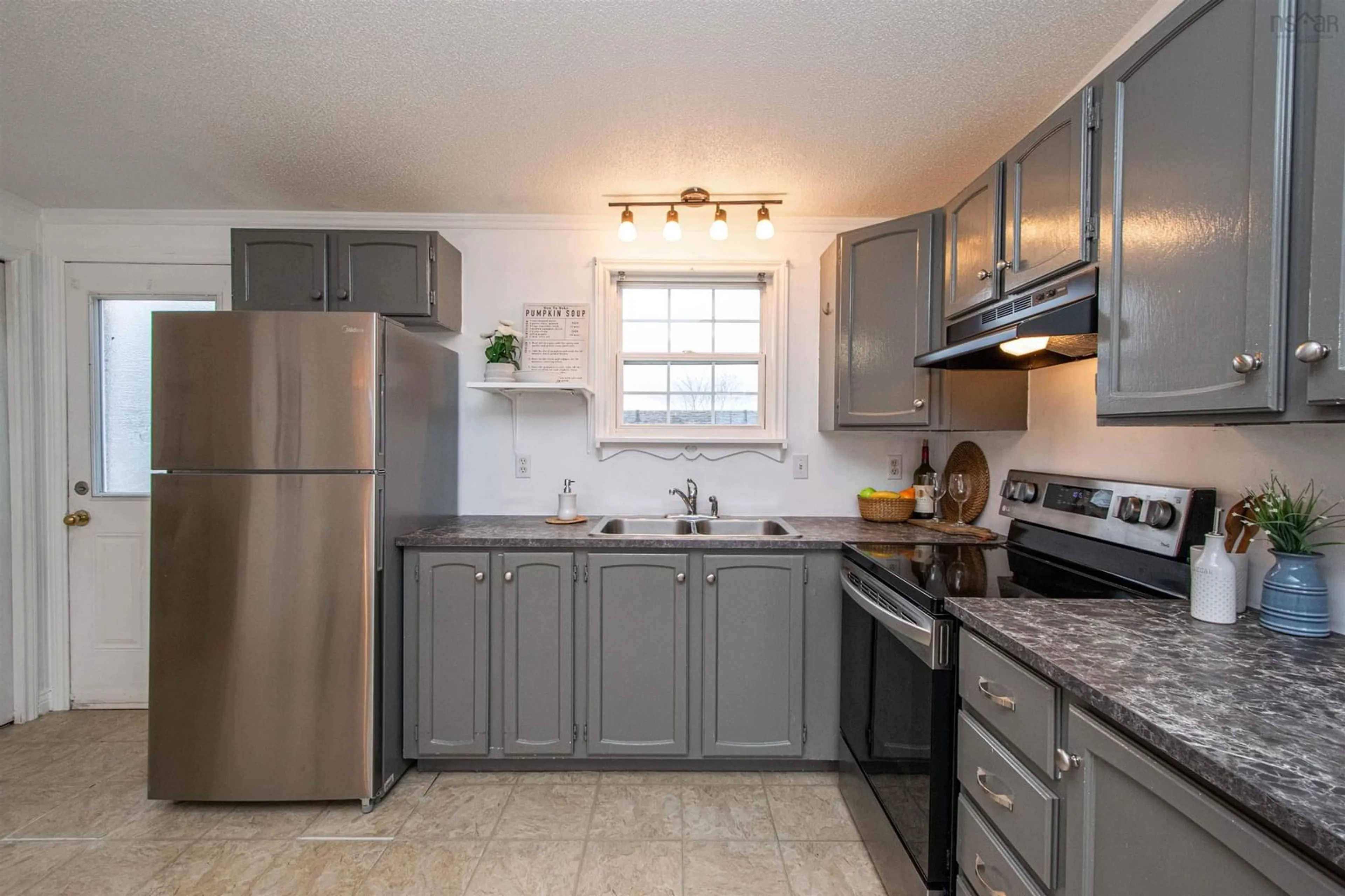 Standard kitchen, cottage for 27 Stanley St, Sackville Nova Scotia B3E 1E7