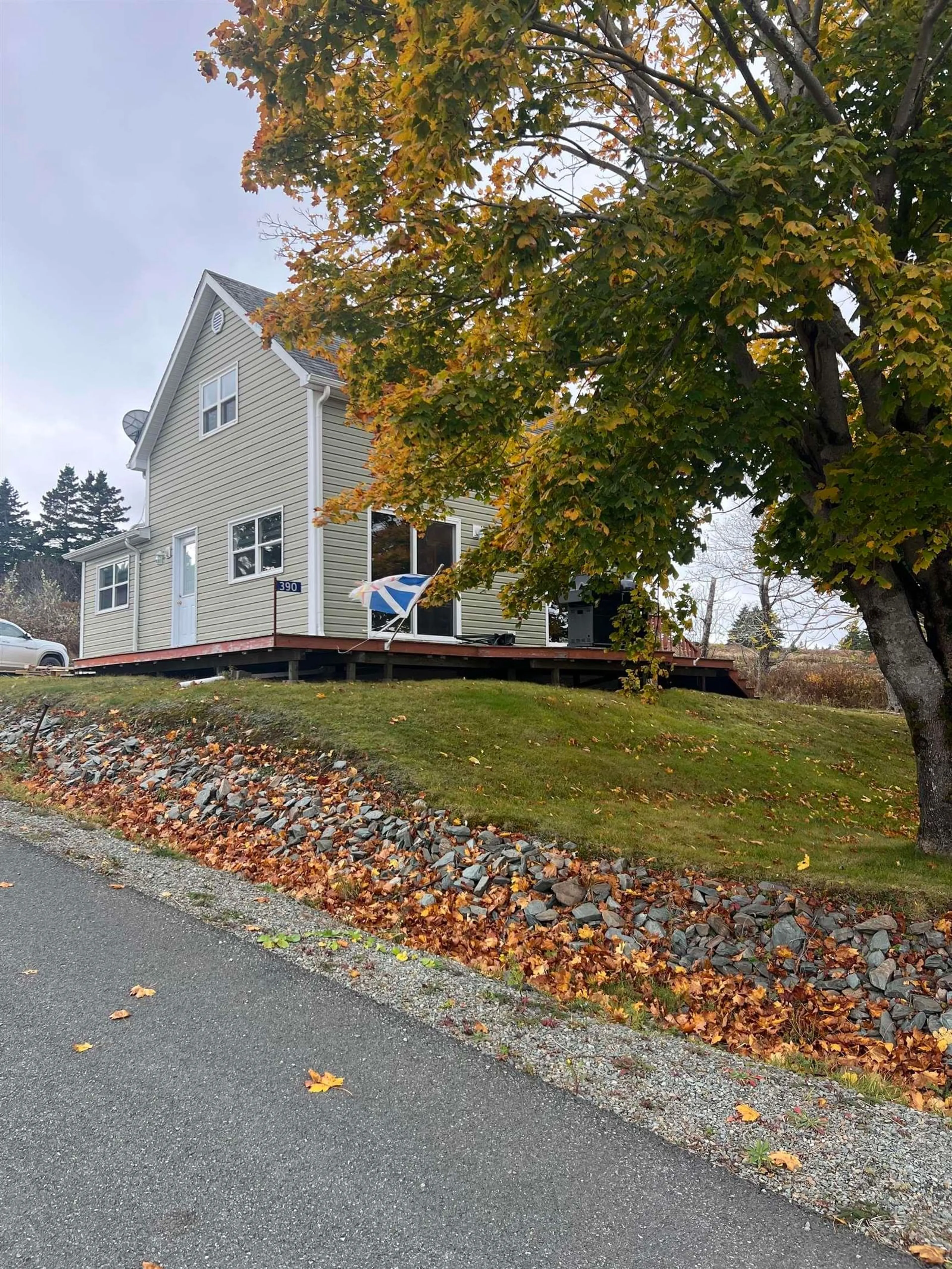 Frontside or backside of a home, the street view for 390 Sterling St, Canso Nova Scotia B0H 1H0