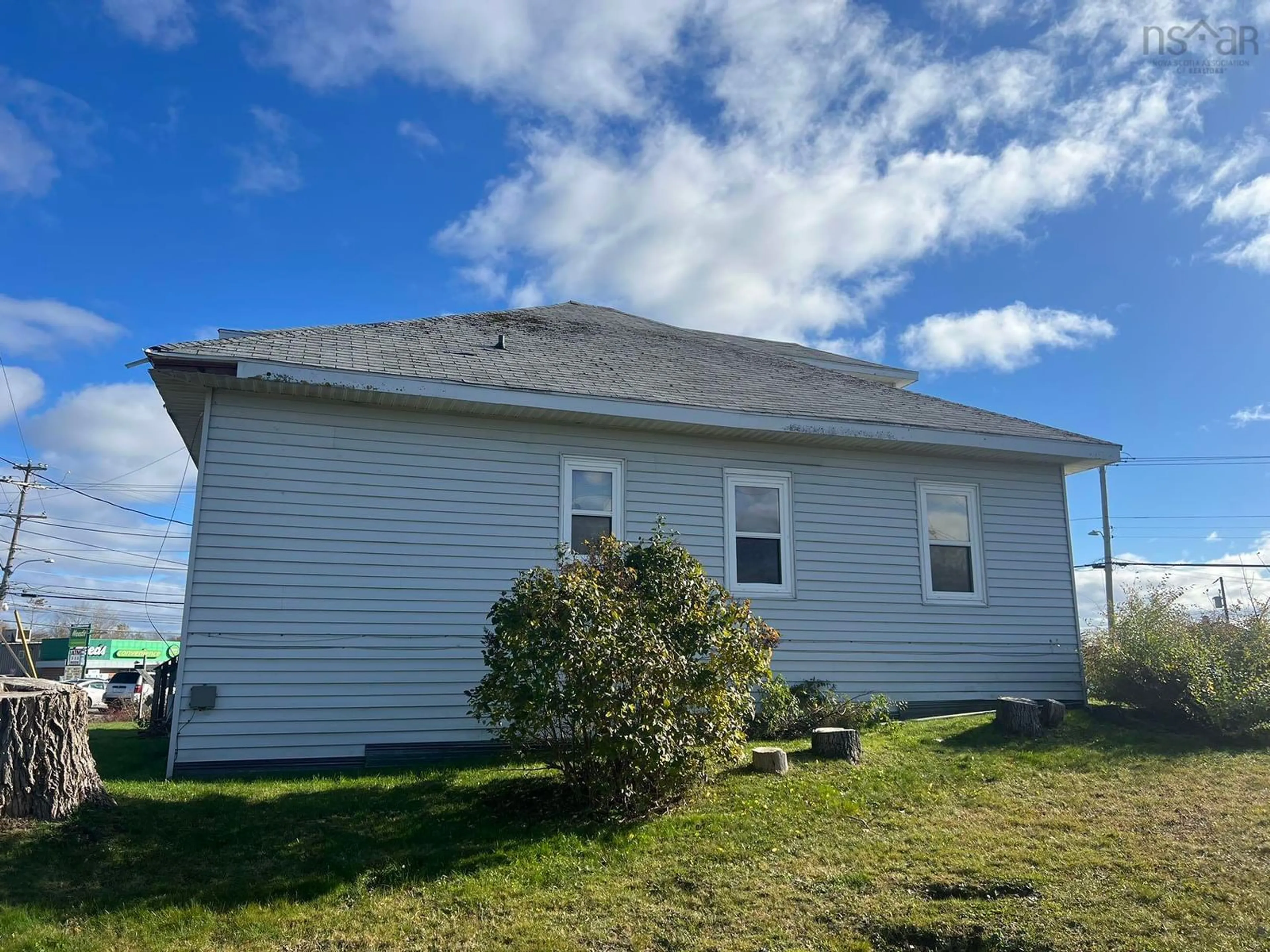 Frontside or backside of a home, the front or back of building for 616 Rotary Dr, Sydney Nova Scotia B1P 4S8