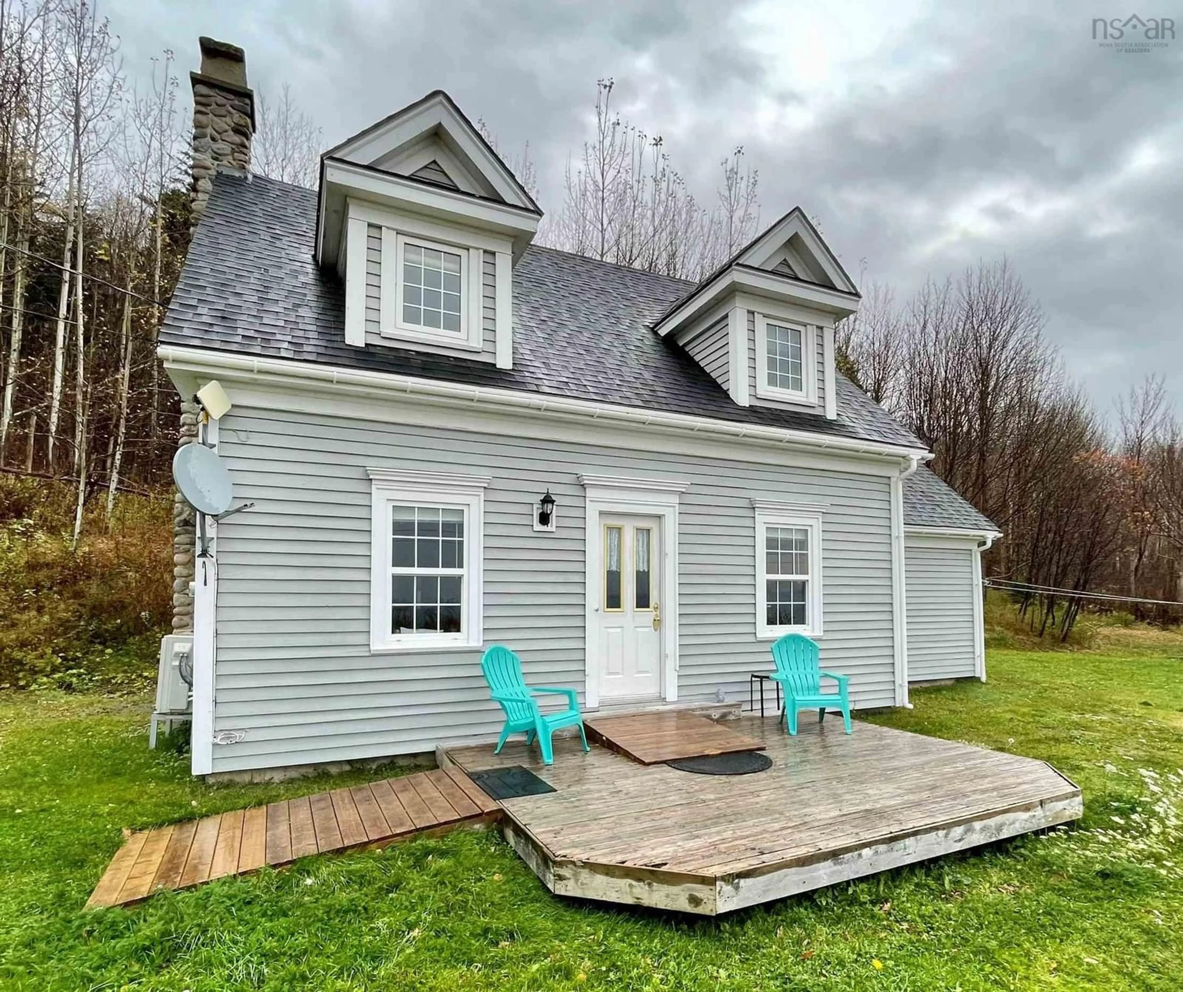 Home with vinyl exterior material for 2512 Highway 19, Creignish Nova Scotia B9A 1B1