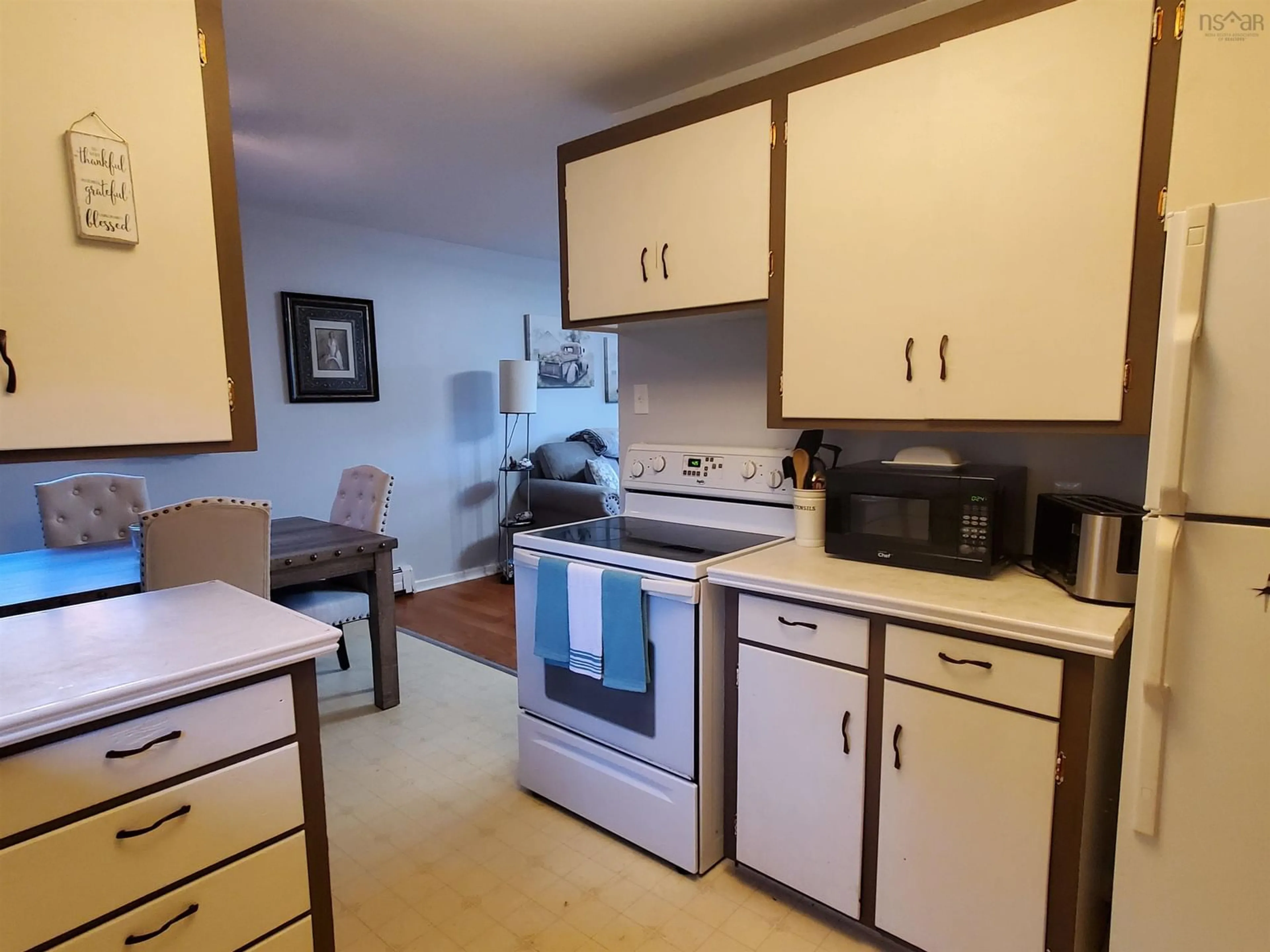 Standard kitchen, cottage for 26 St Andrews St, Pictou Nova Scotia B0K 1H0