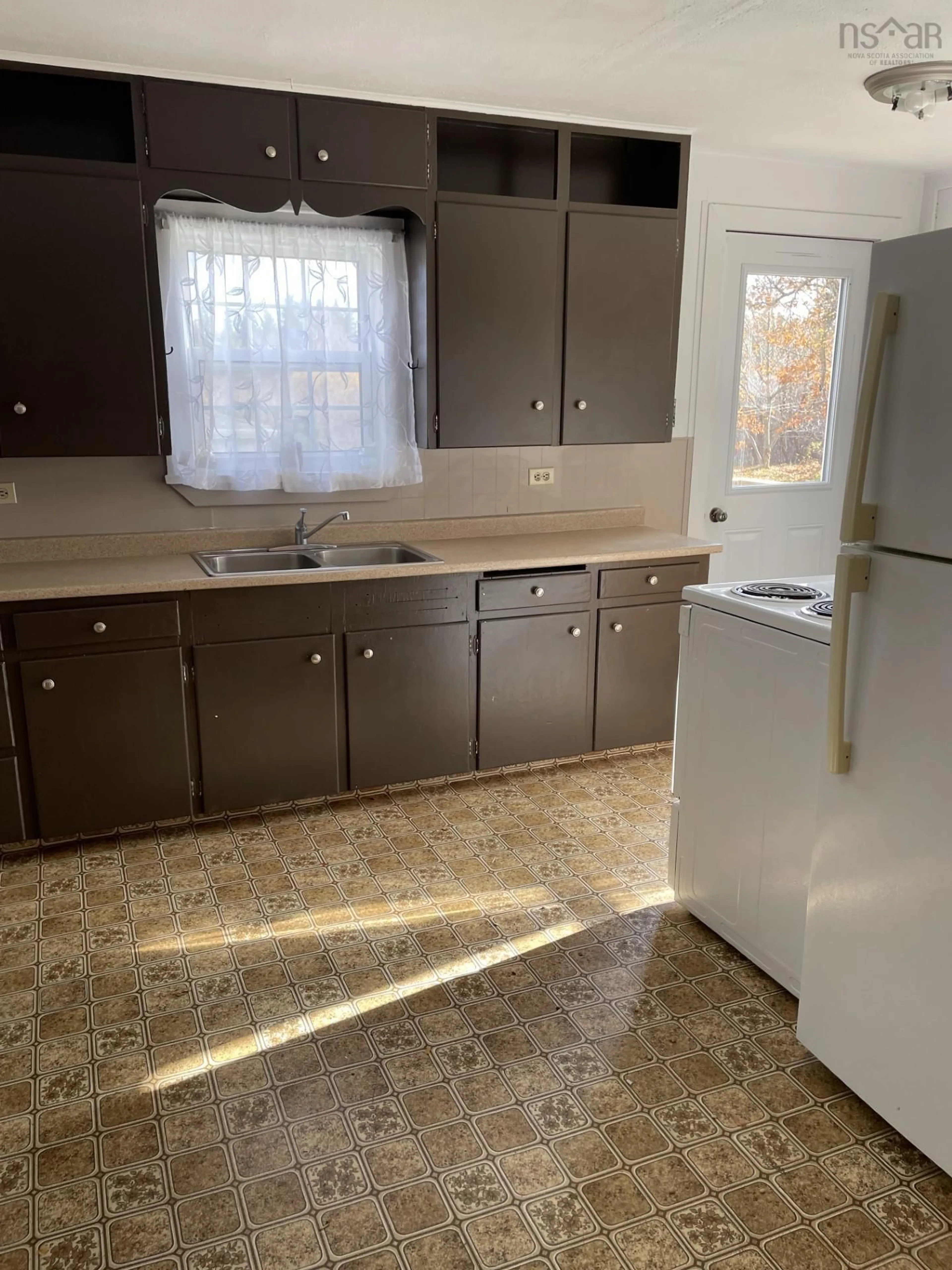 Standard kitchen, unknown floor, cottage for 9612 Highway 4, Tracadie Nova Scotia B0H 1W0