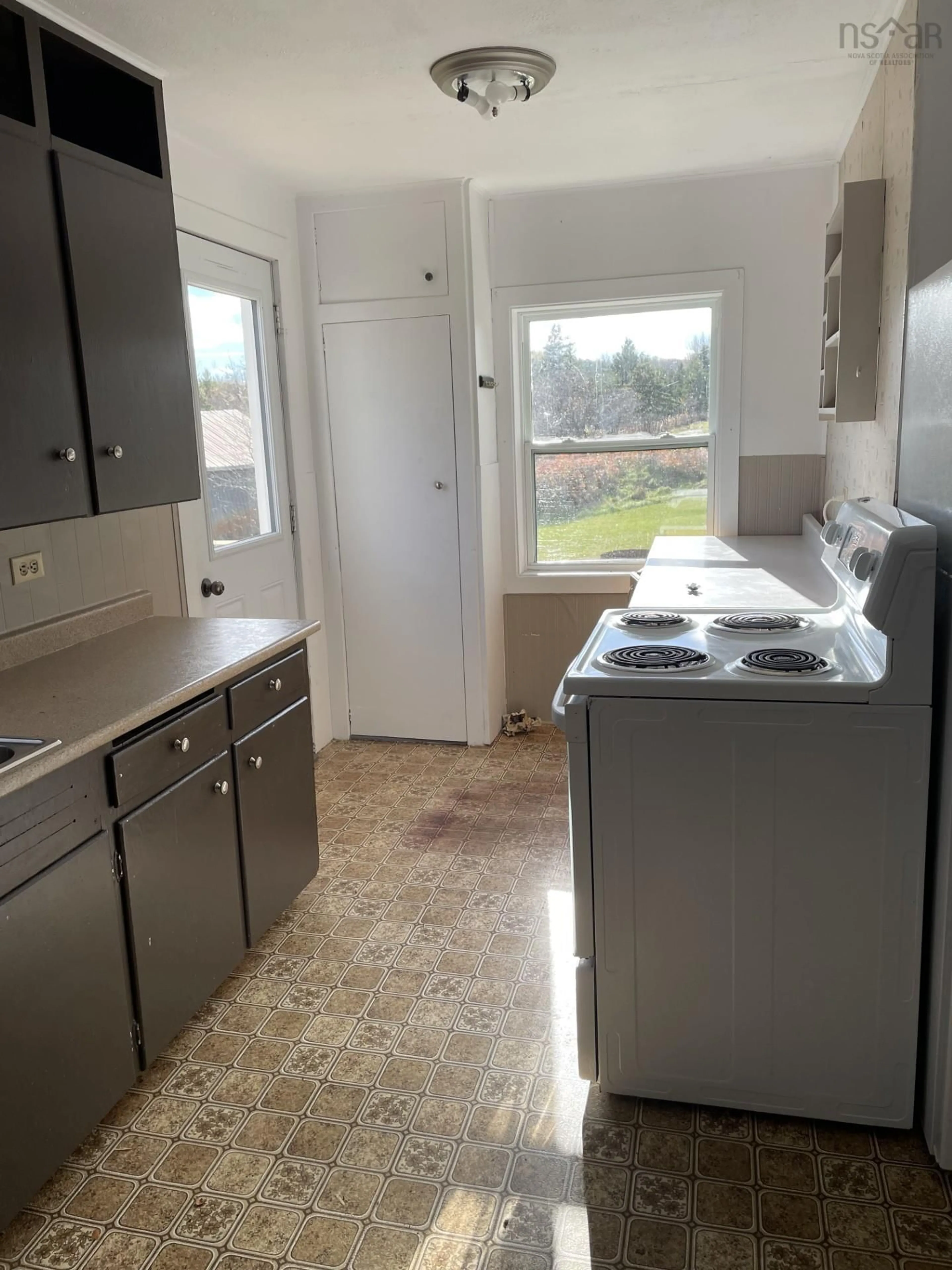 Standard kitchen, unknown floor, cottage for 9612 Highway 4, Tracadie Nova Scotia B0H 1W0