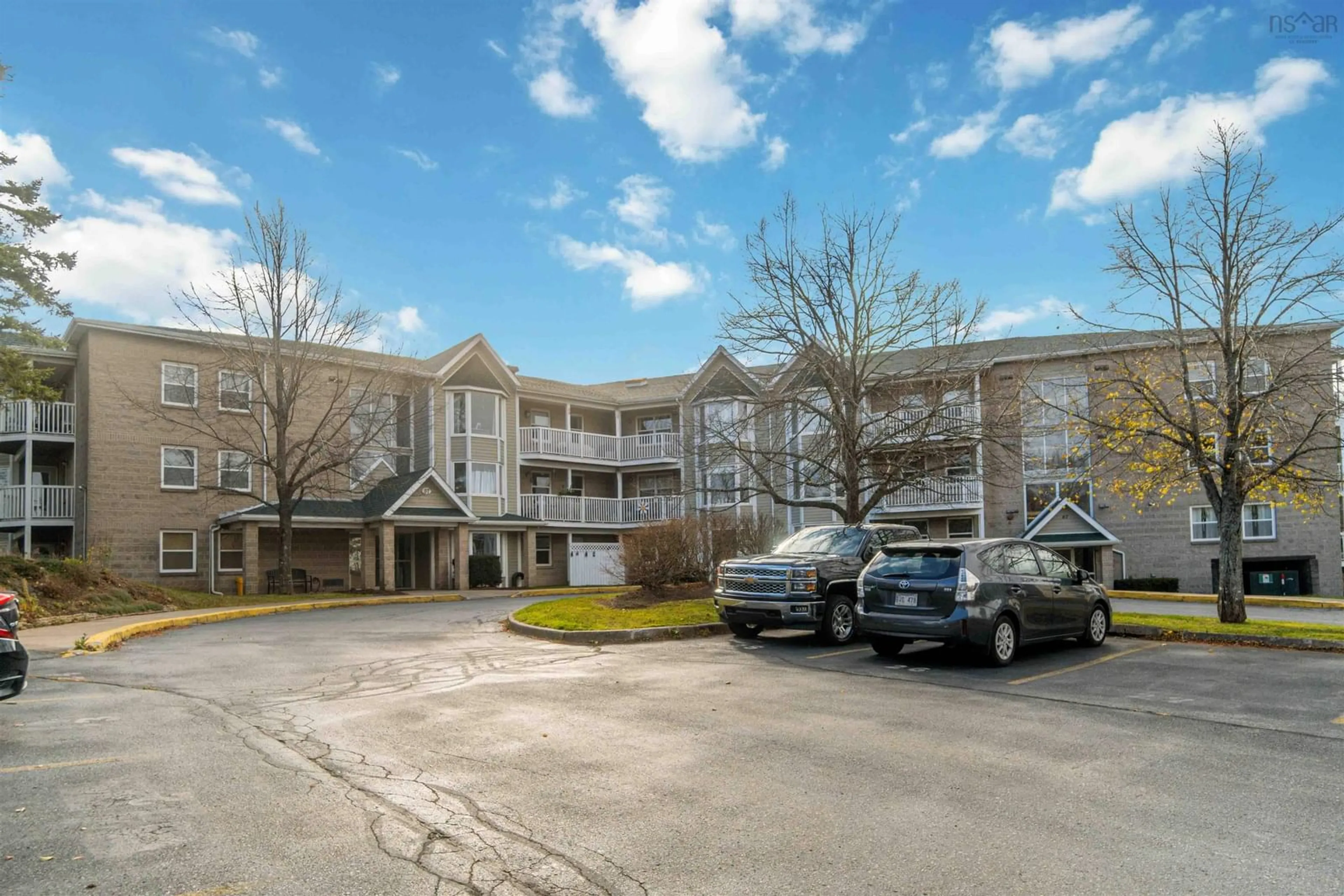 A pic from exterior of the house or condo, the front or back of building for 87 Kearney Lake Rd #104, Halifax Nova Scotia B3M 4H1