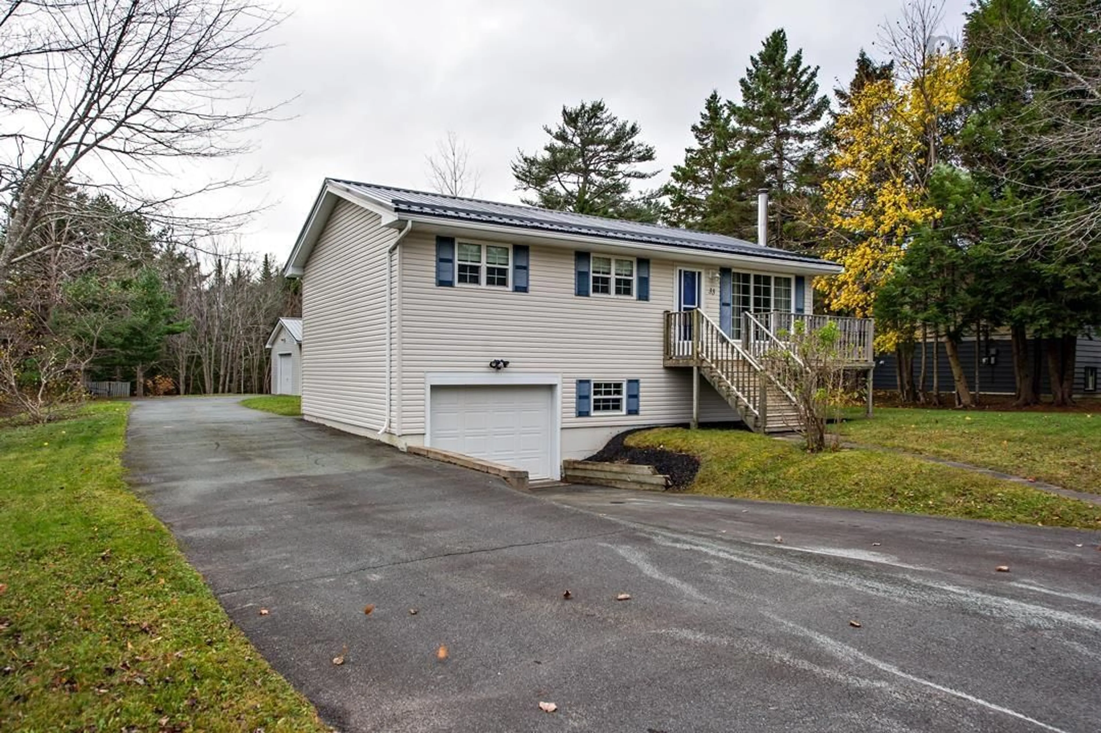 Frontside or backside of a home, cottage for 33 Carleton Dr, Lake Echo Nova Scotia B3E 1A1