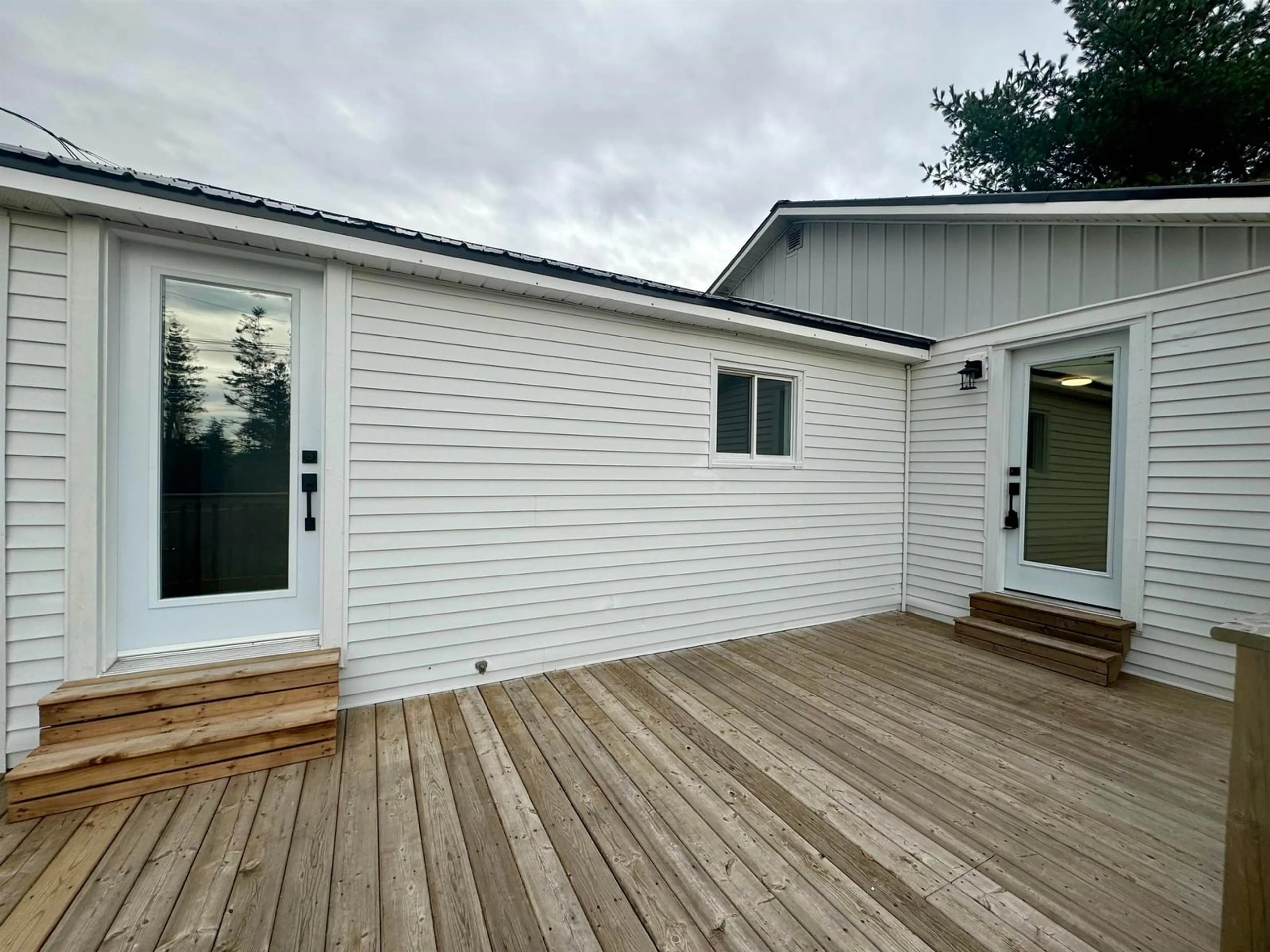 Home with vinyl exterior material for 4007 Highway 311, Nuttby Nova Scotia B6L 6J3