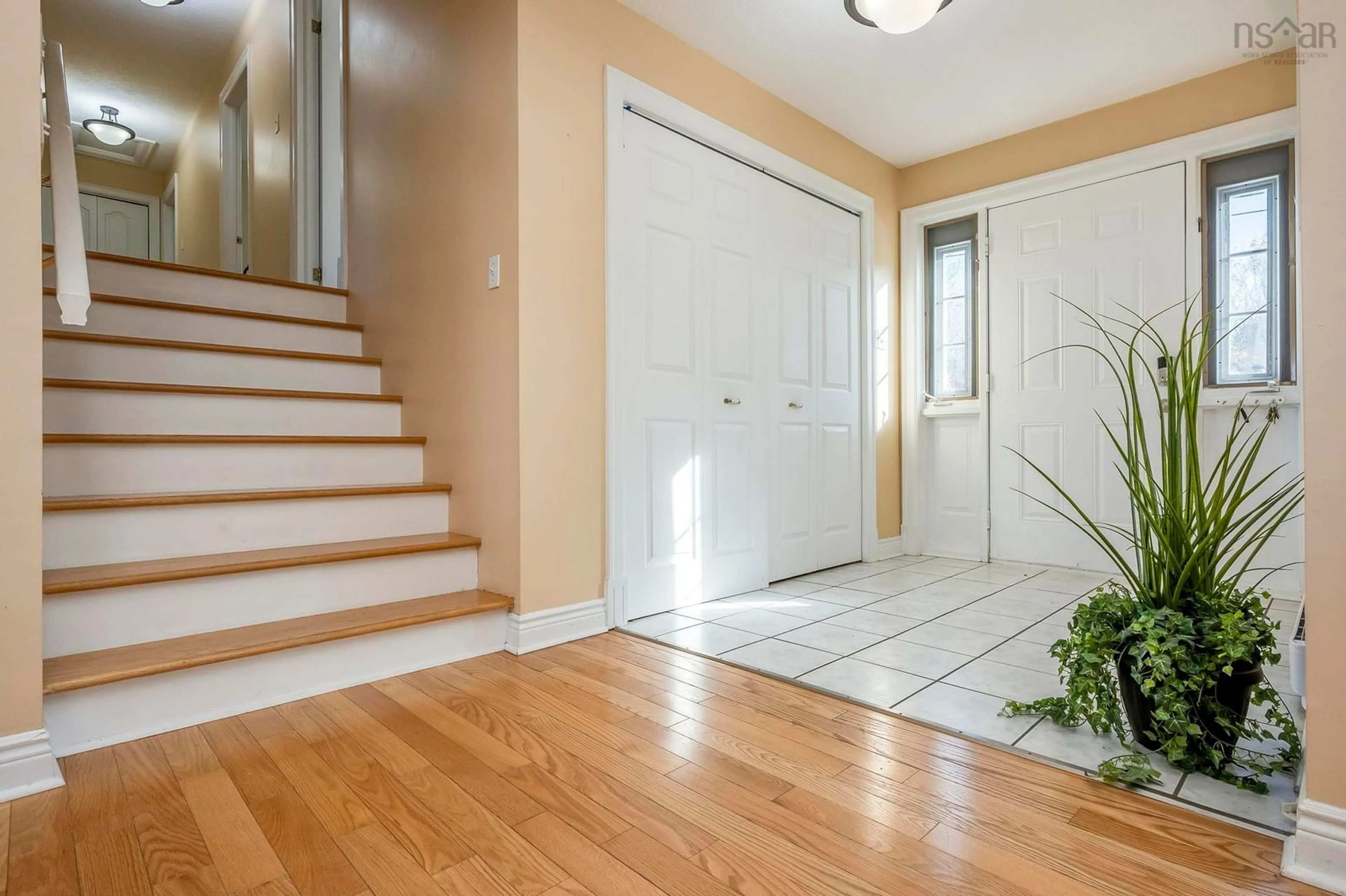 Indoor entryway, wood floors for 3 Danielle Dr, New Minas Nova Scotia B4N 5M3