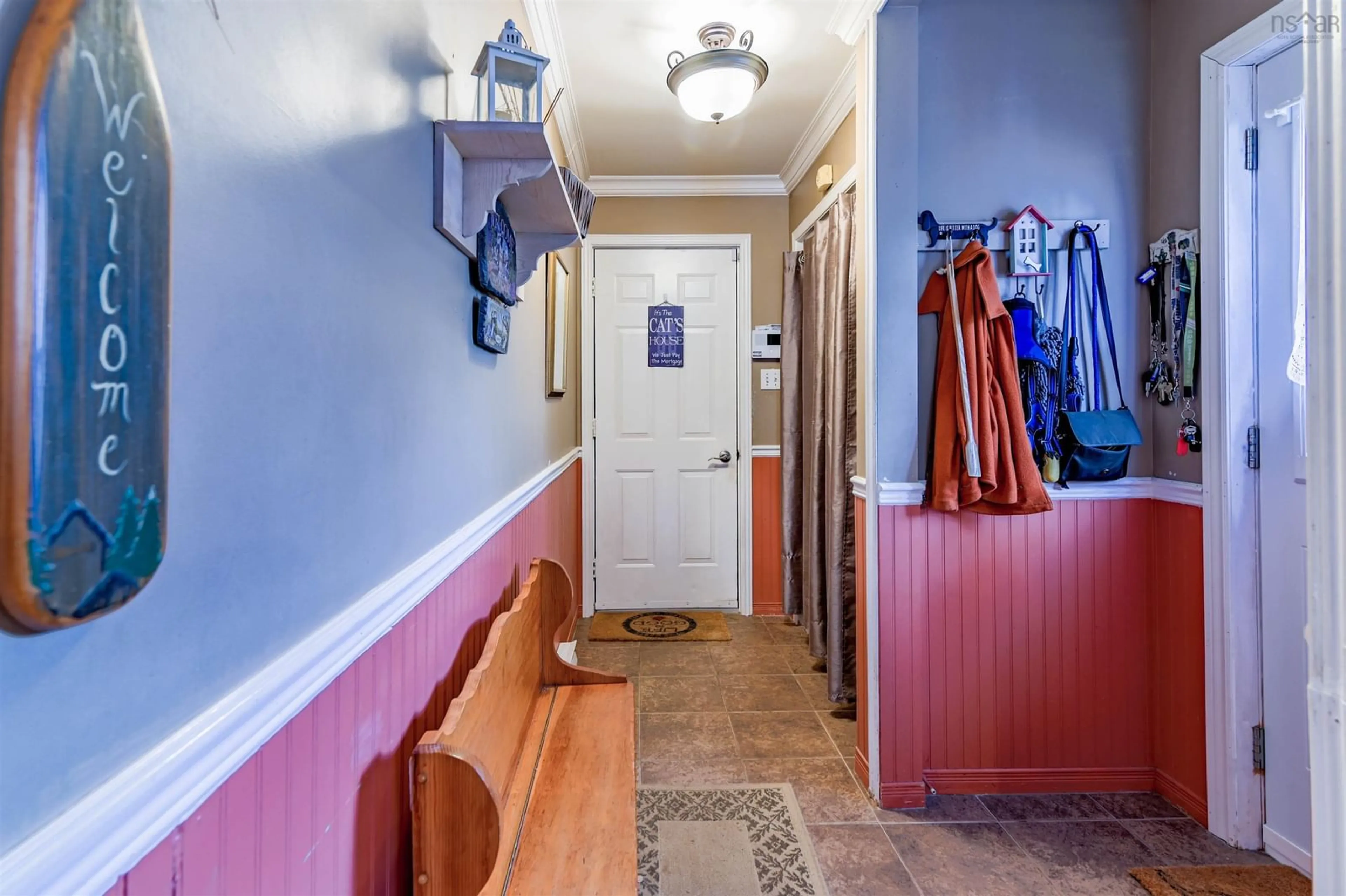 Indoor entryway, wood floors for 163 Orchard St, Berwick Nova Scotia B0P 1E0