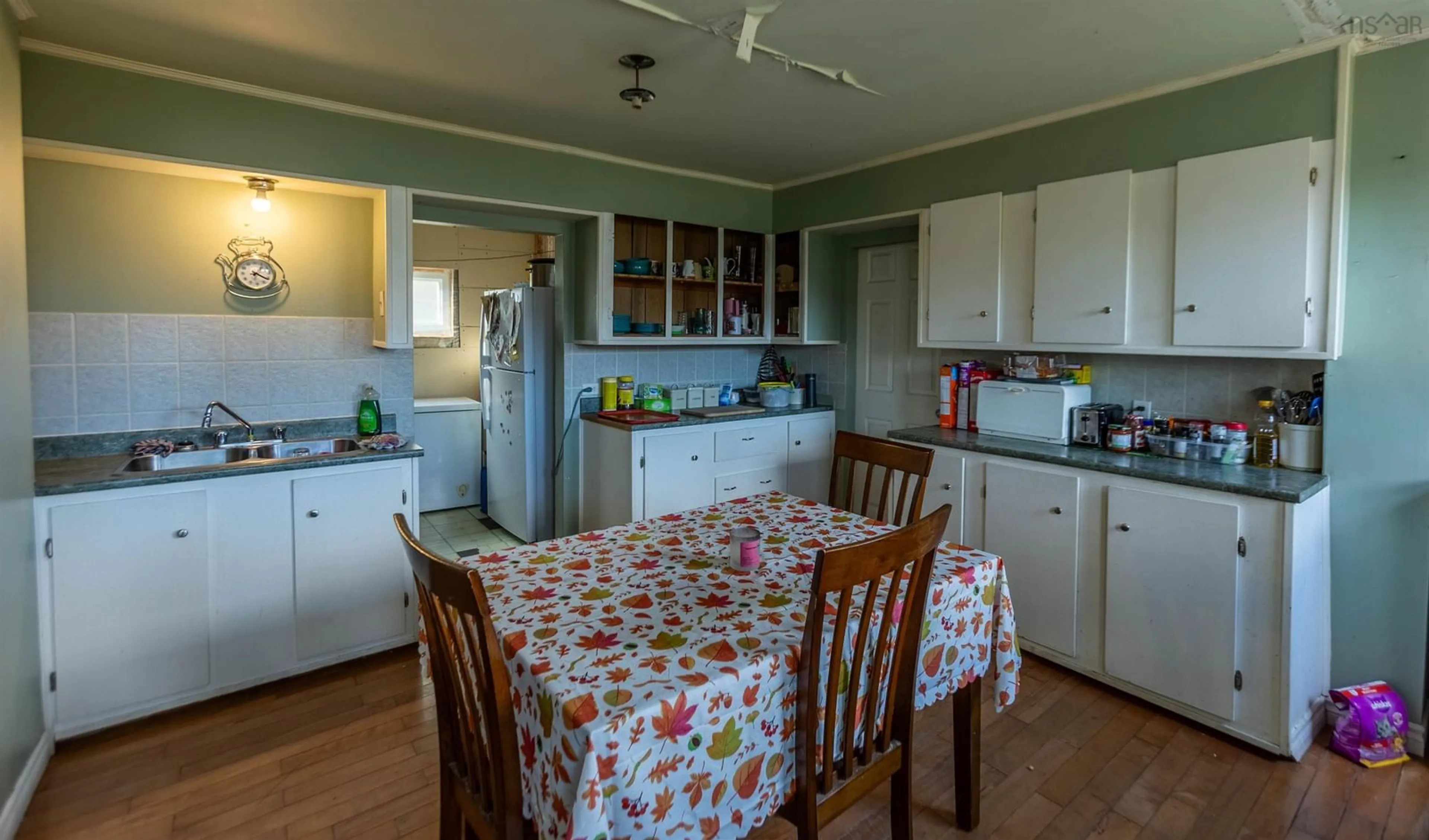 Standard kitchen, wood floors, cottage for 1663 Highway 242, River Hebert Nova Scotia B0L 1G0