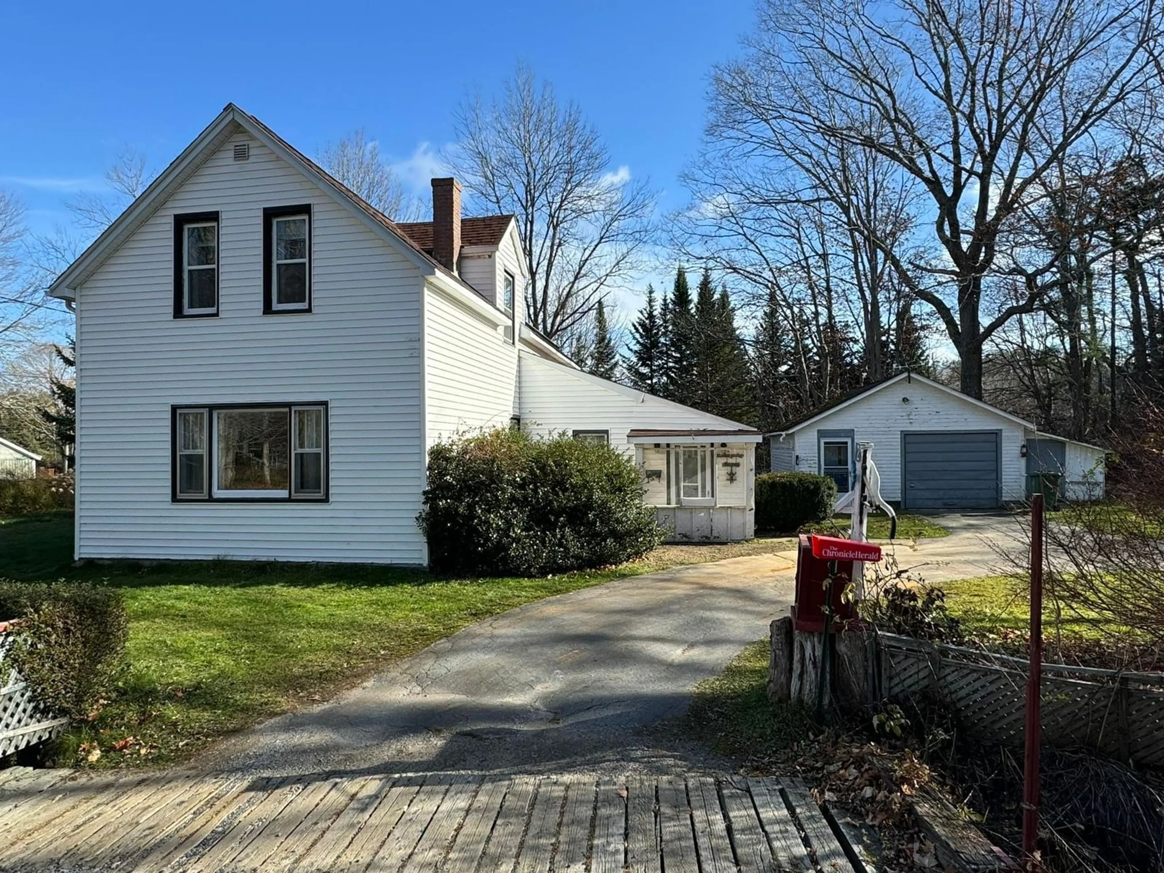 Frontside or backside of a home, cottage for 12 Oliver St, Milton Nova Scotia B0T 1P0