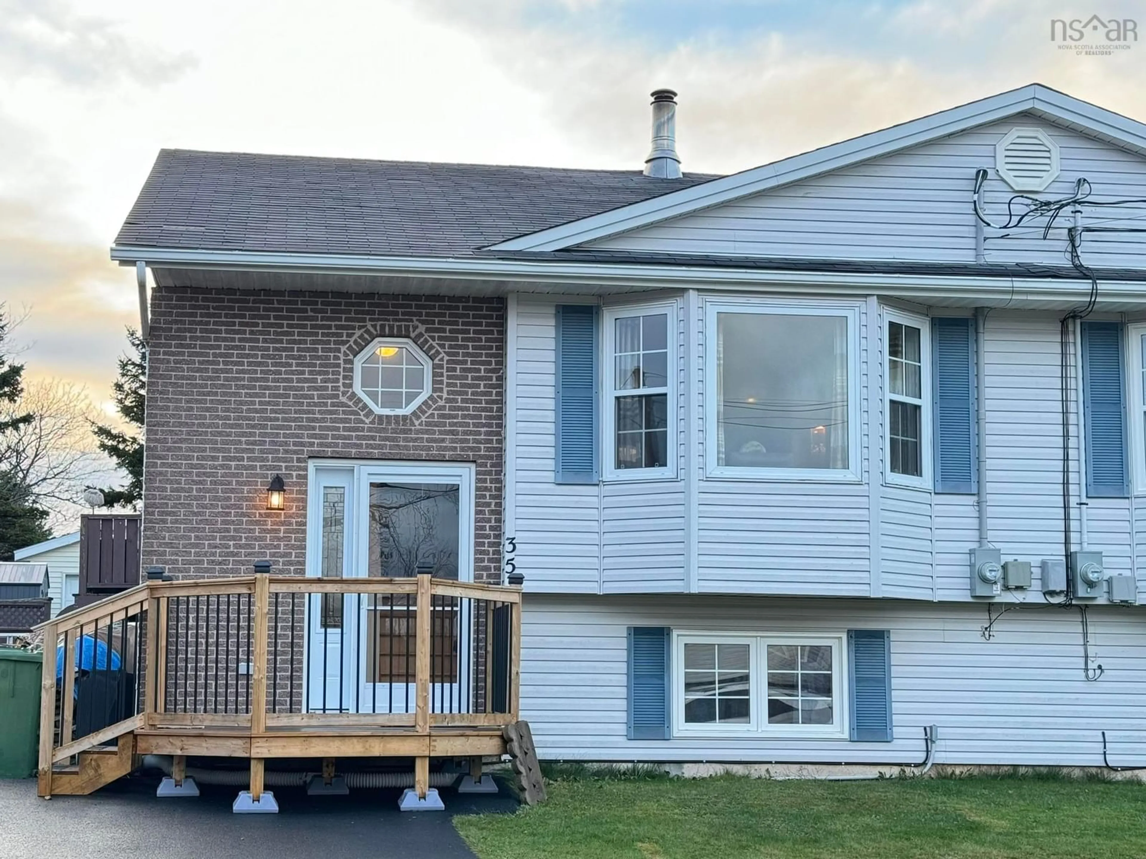 Frontside or backside of a home, the front or back of building for 35 Thorncrest Crt, Eastern Passage Nova Scotia B3G 1N4