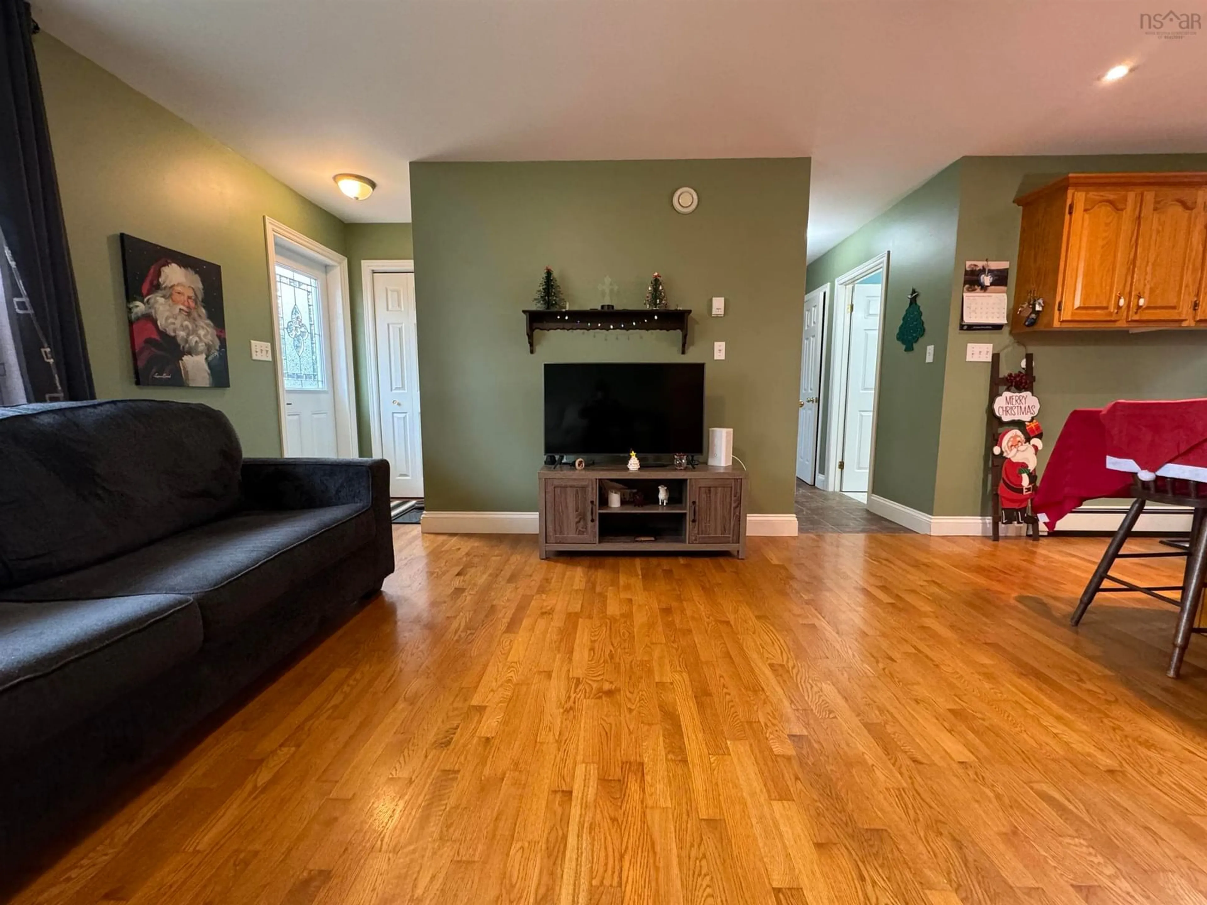 A pic of a room, wood floors for 77 De Raymond St, St. Peter's Nova Scotia B0E 3B0