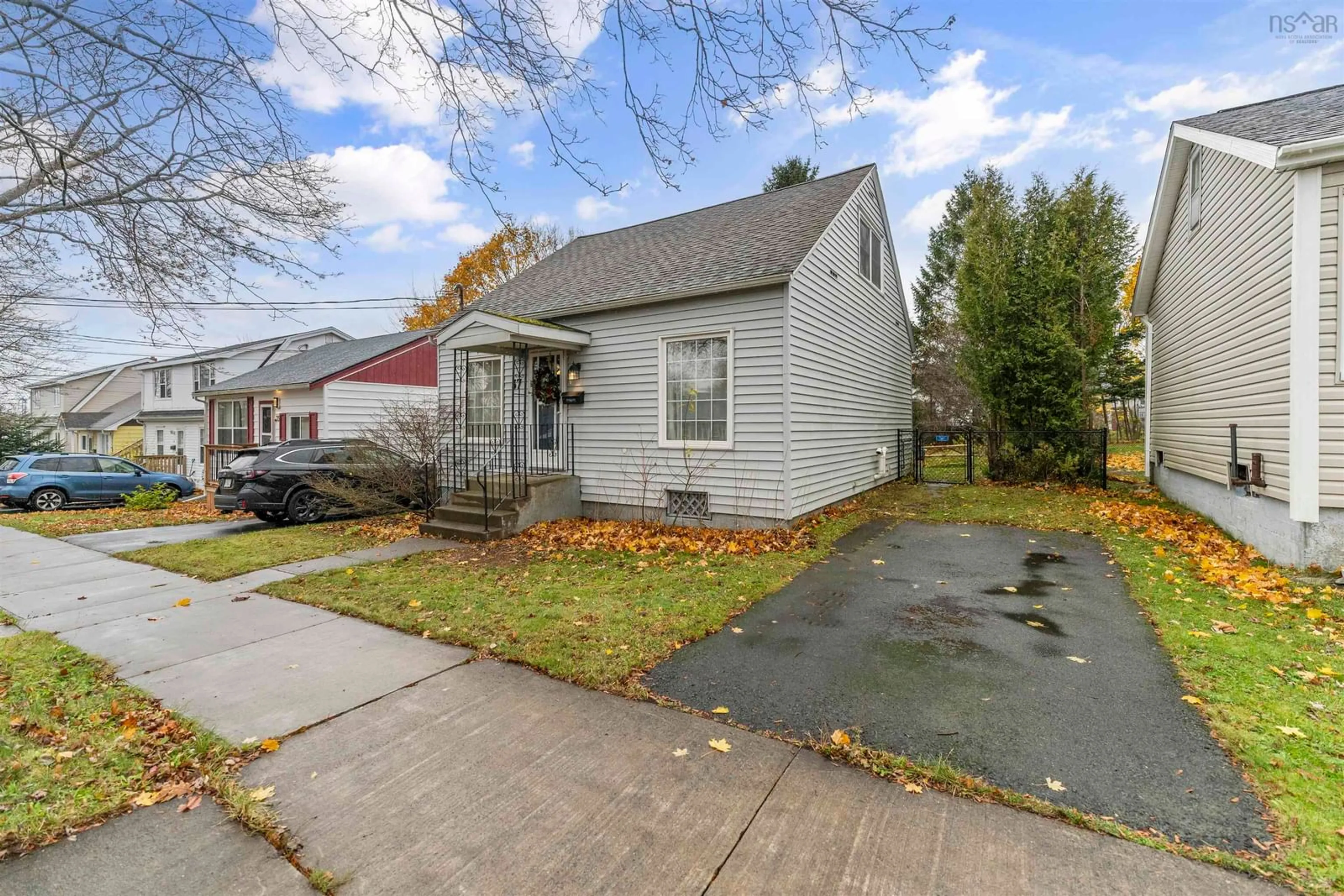 A pic from exterior of the house or condo, the street view for 37 Russell St, Dartmouth Nova Scotia B3A 3M7