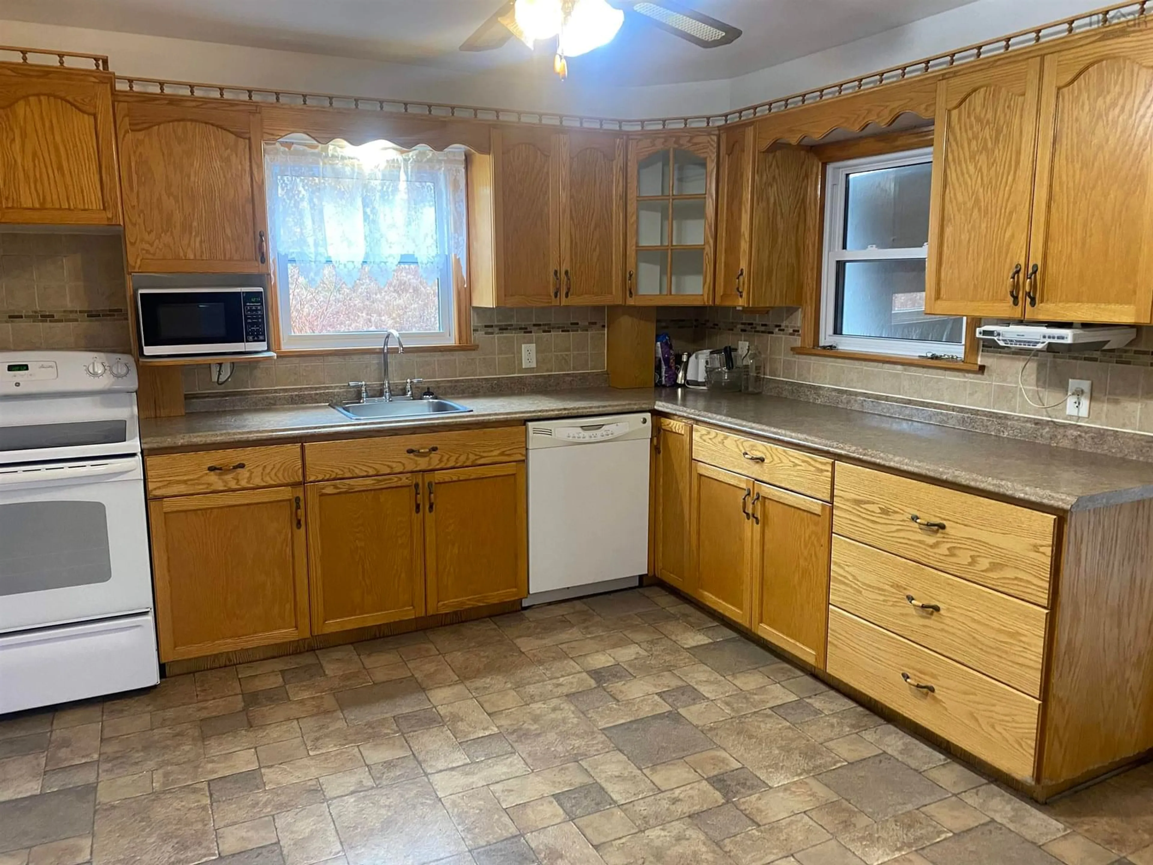 Kitchen, unknown floor, cottage for 91 Forrest Street, Sydney Mines Nova Scotia B1V 2B4