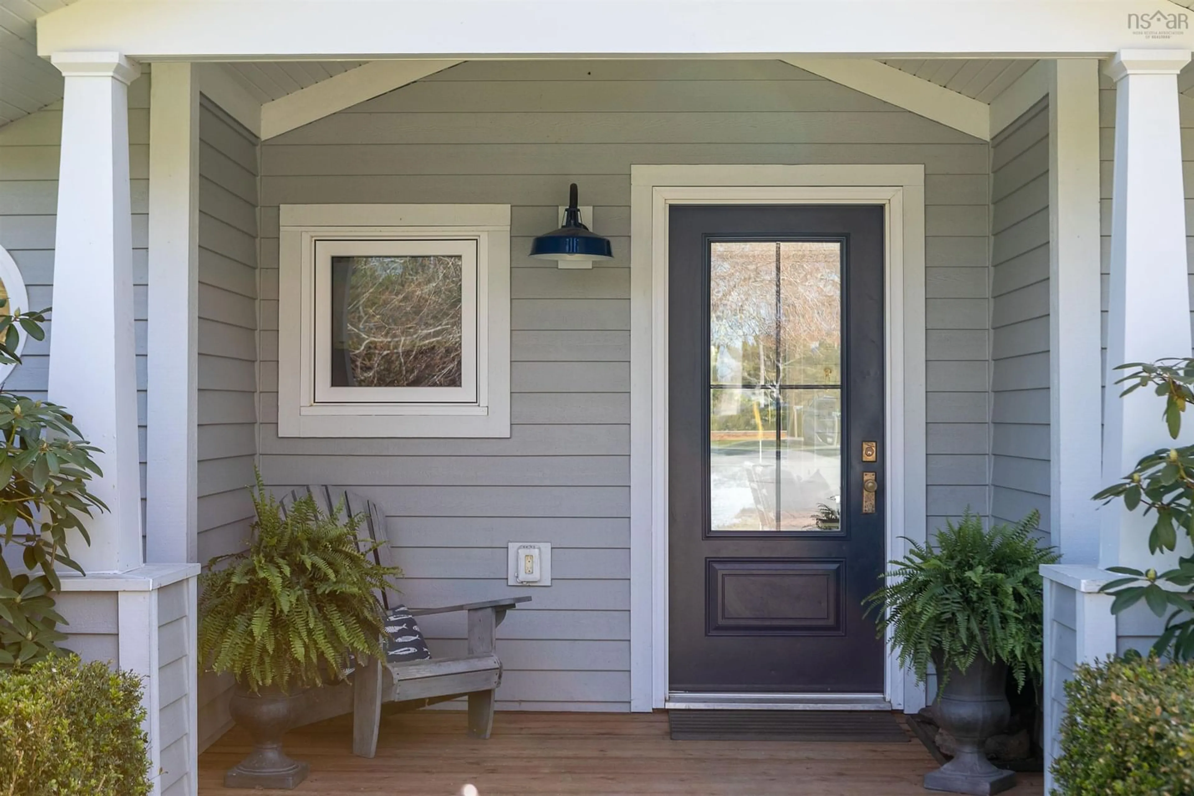 Indoor entryway, wood floors for 401 Viewmount Dr, Head Of St. Margarets Bay Nova Scotia B3Z 2G4