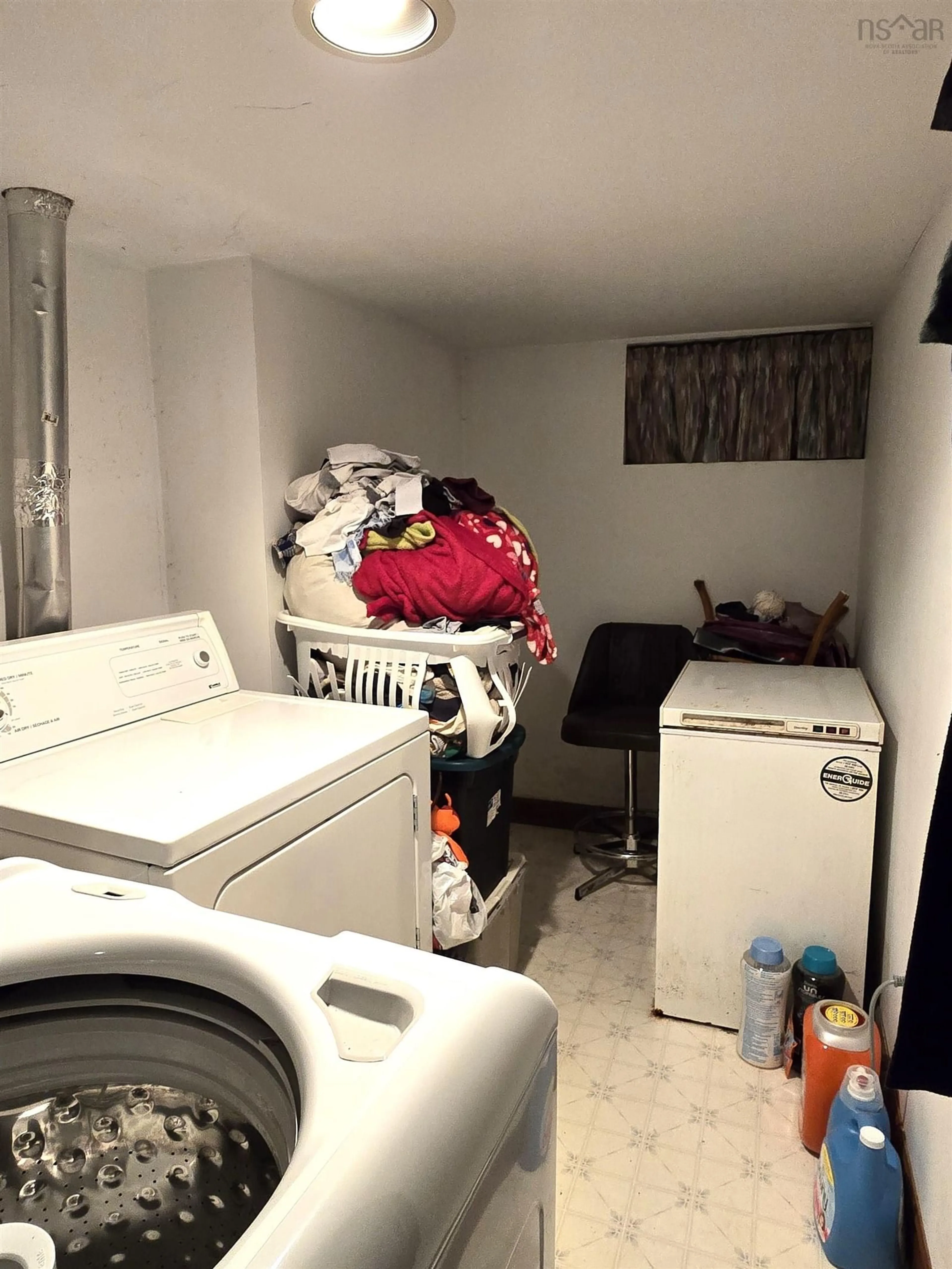 Laundry room for 2739 Connaught Ave, Halifax Nova Scotia B3L 2Z6