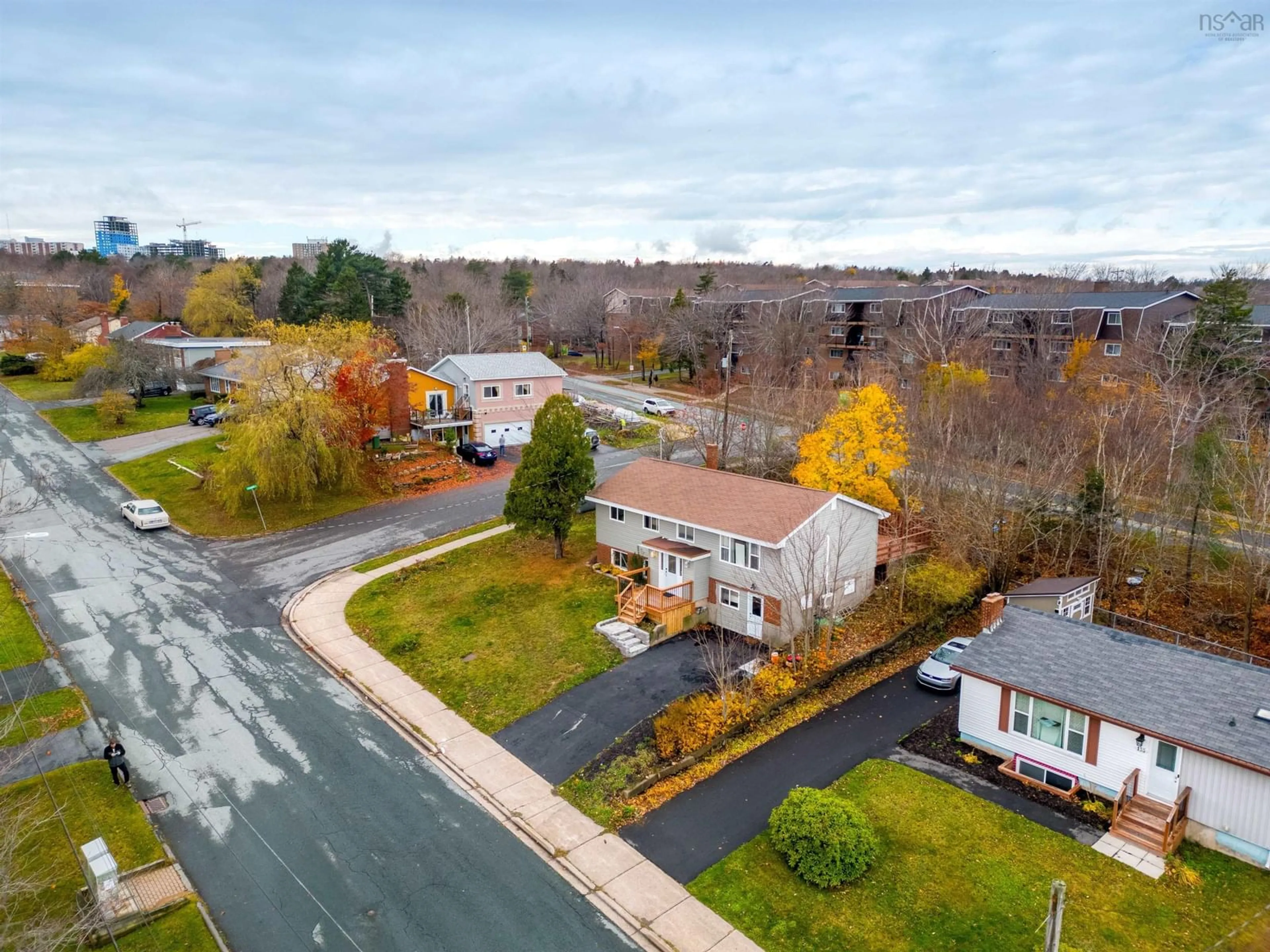 A pic from exterior of the house or condo, the street view for 139 Evans Avenue, Halifax Nova Scotia B3M 1C8