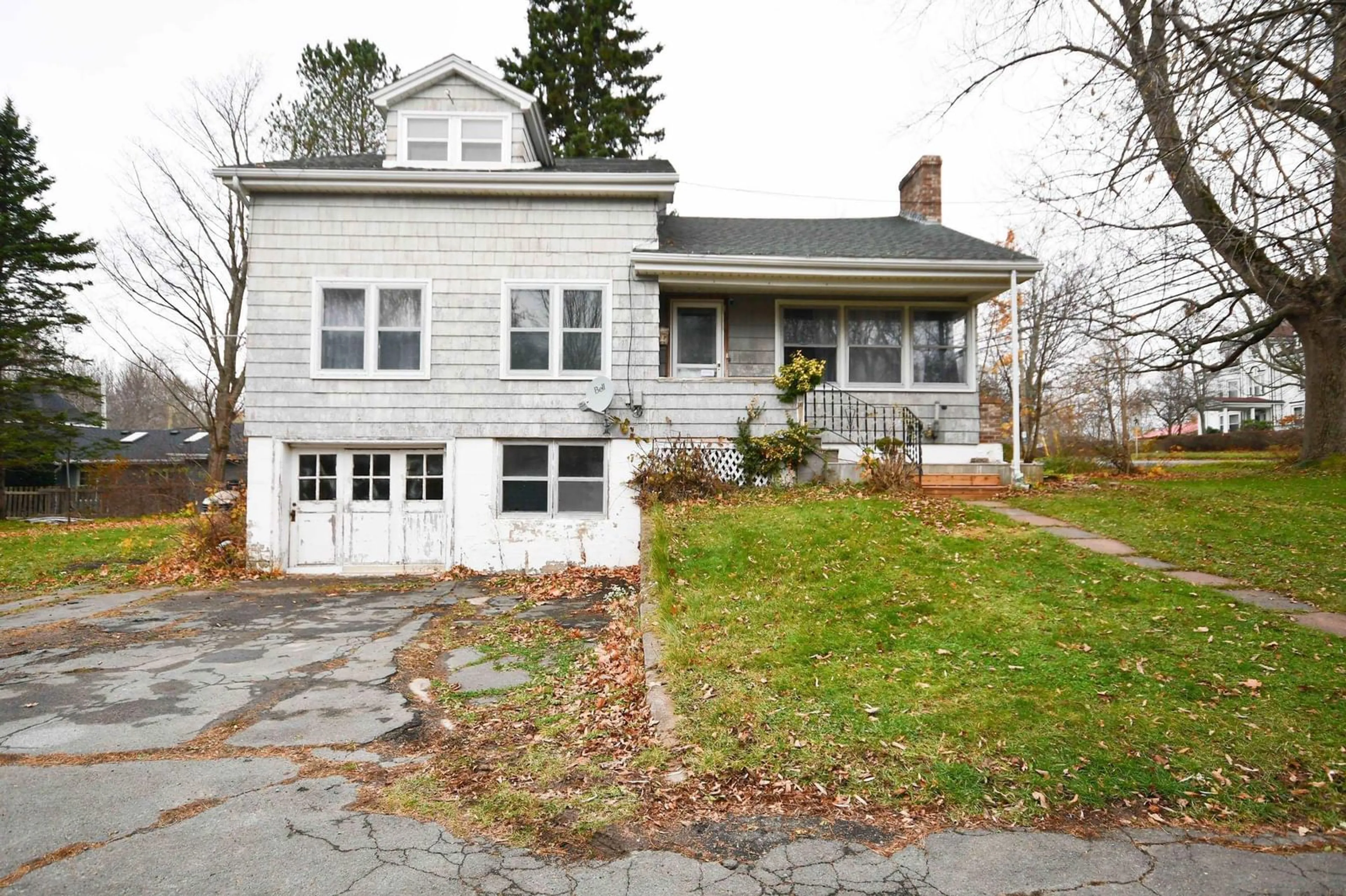 Frontside or backside of a home, cottage for 1080 King St, Windsor Nova Scotia B0N 2T0