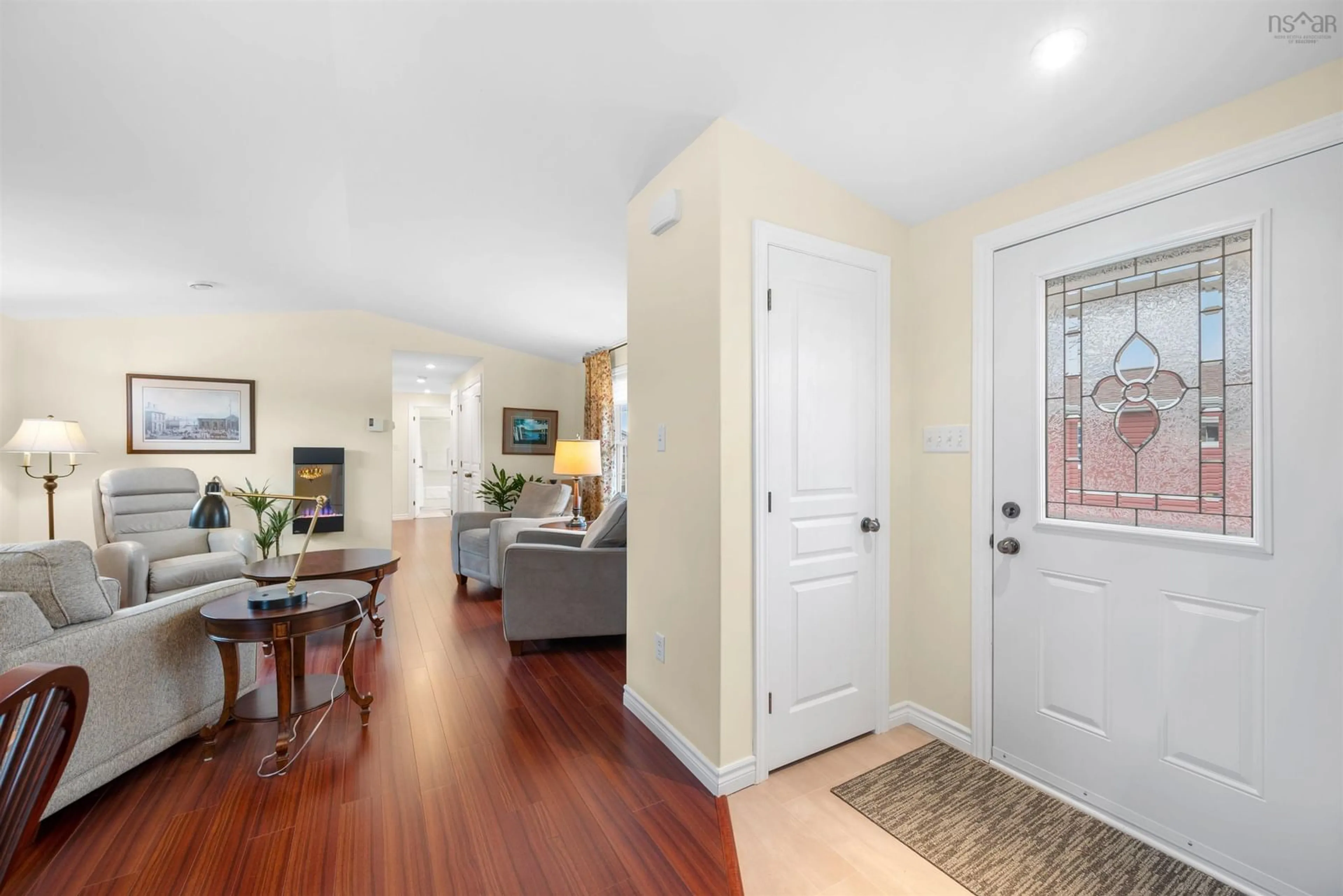 Indoor entryway, wood floors for 41 Merriweather Cres, Garlands Crossing Nova Scotia B0N 2T0