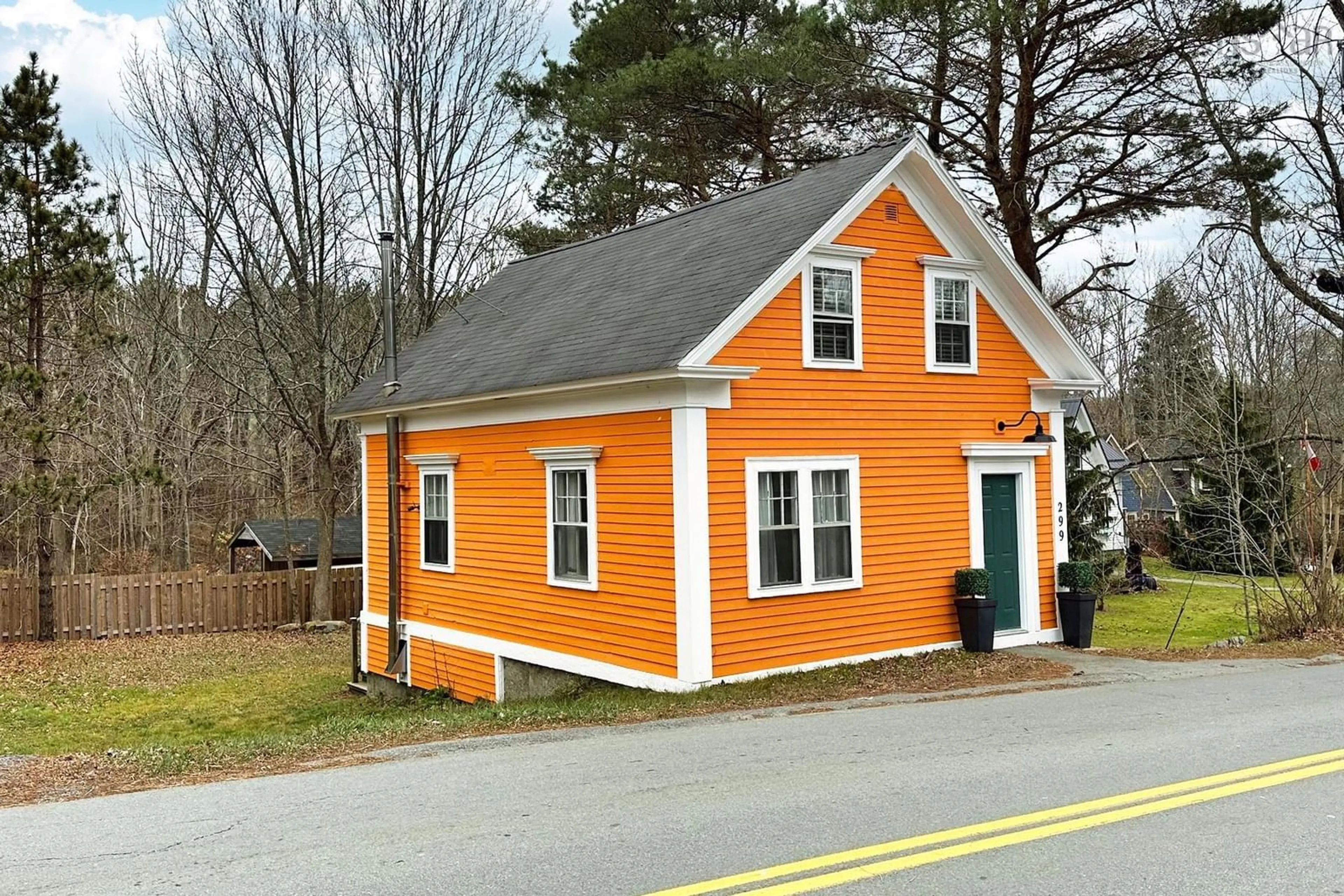 A pic from exterior of the house or condo, cottage for 299 Main St, Mahone Bay Nova Scotia B0J 2E0