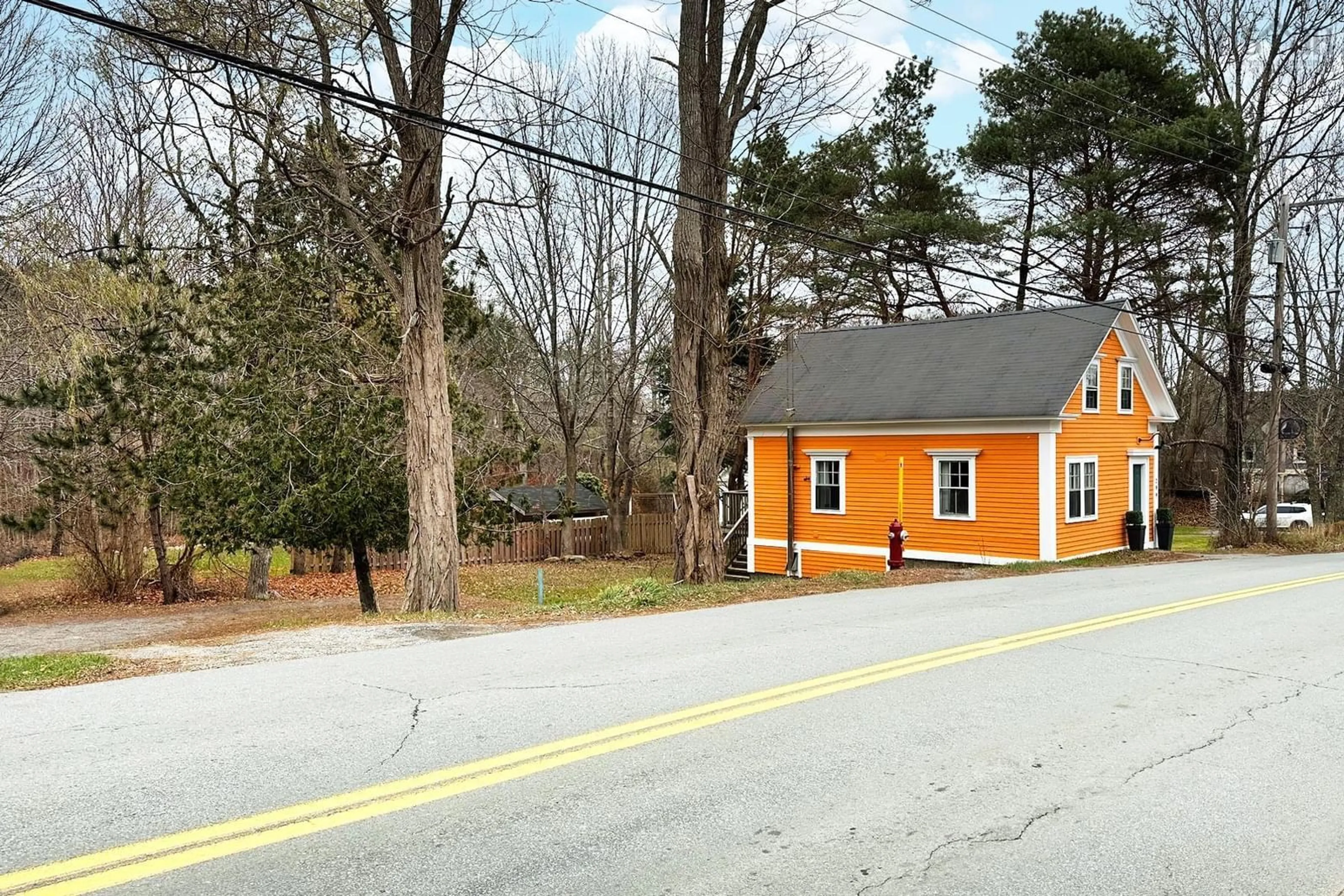 A pic from exterior of the house or condo, cottage for 299 Main St, Mahone Bay Nova Scotia B0J 2E0